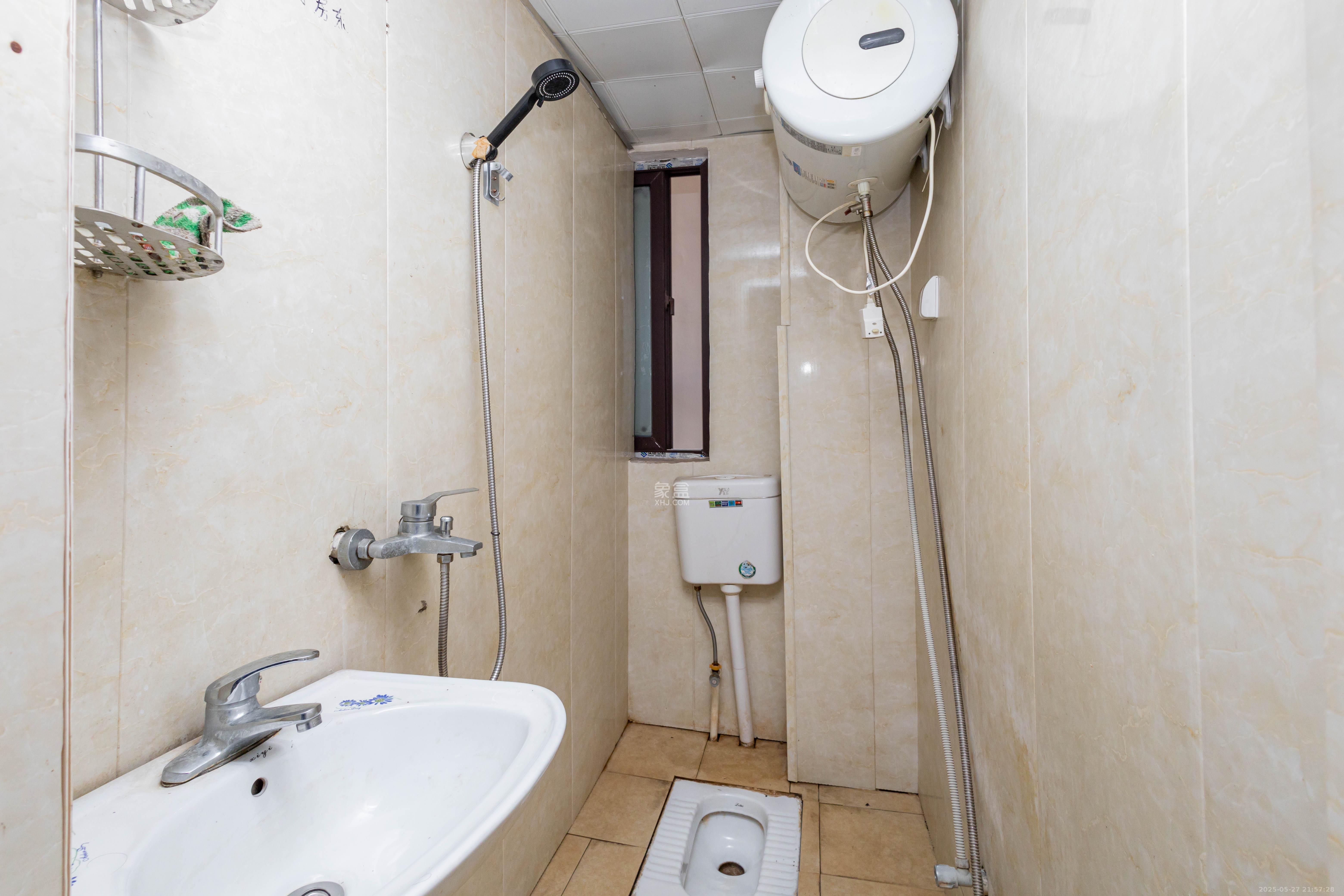 东方美地 3室2厅1卫 59.8万 东方美地 3室2厅1卫 59.8万卫生间