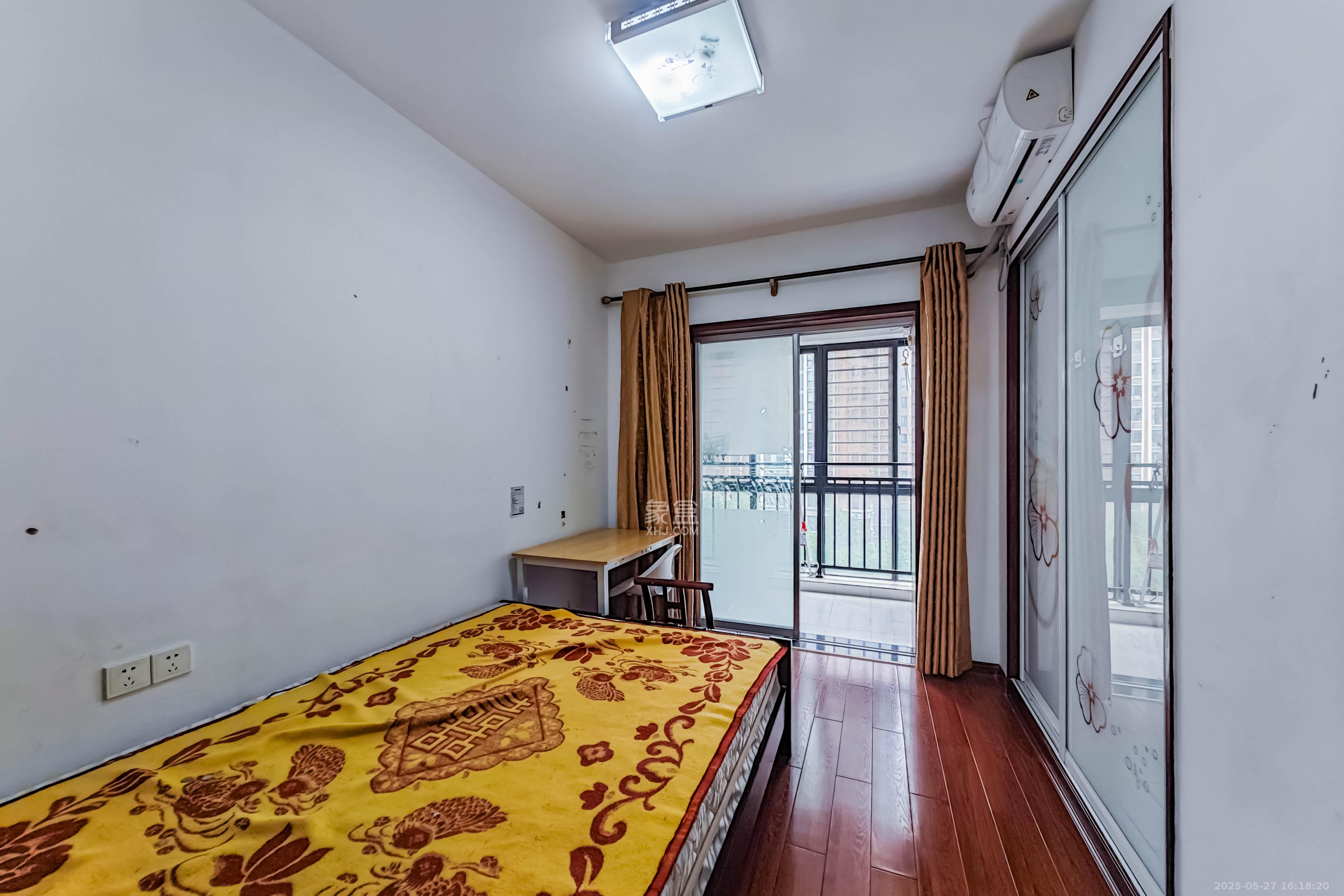 海拔东方 1室2厅1卫 99.8万 海拔东方 1室2厅1卫 99.8万卧室