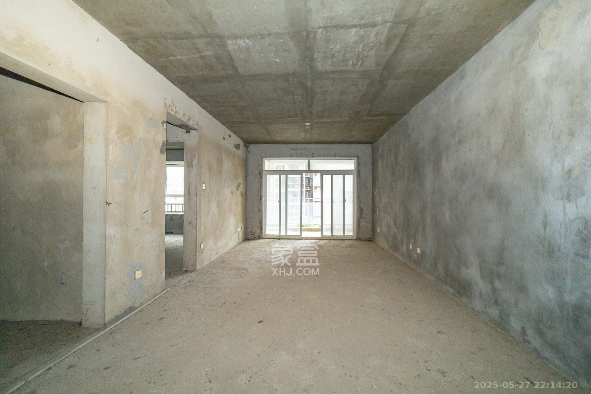 紫晶城 2室2厅1卫 45.3万 紫晶城 2室2厅1卫 45.3万客厅