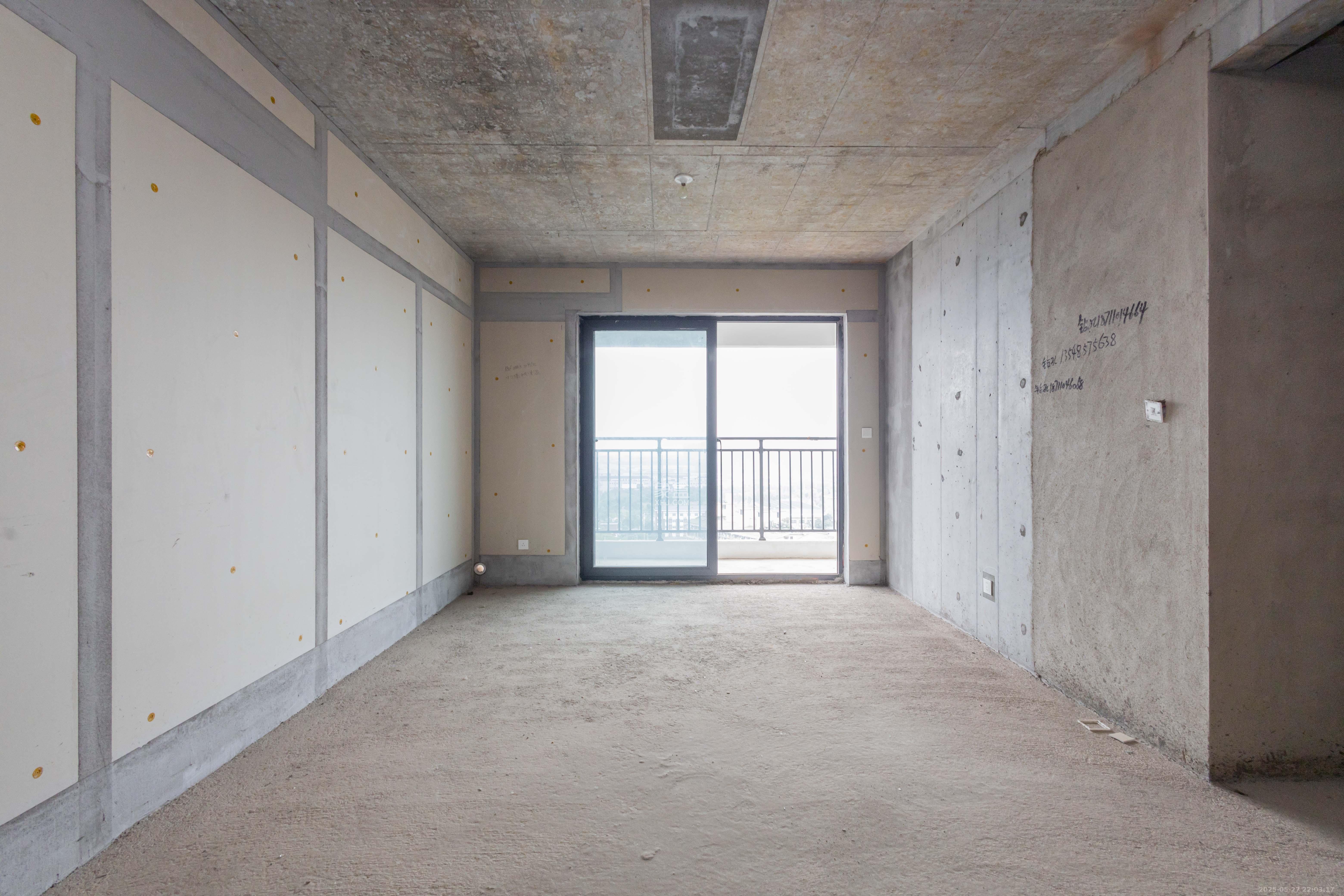 旭辉汇樾城 3室2厅2卫 82.8万 旭辉汇樾城 3室2厅2卫 82.8万客厅