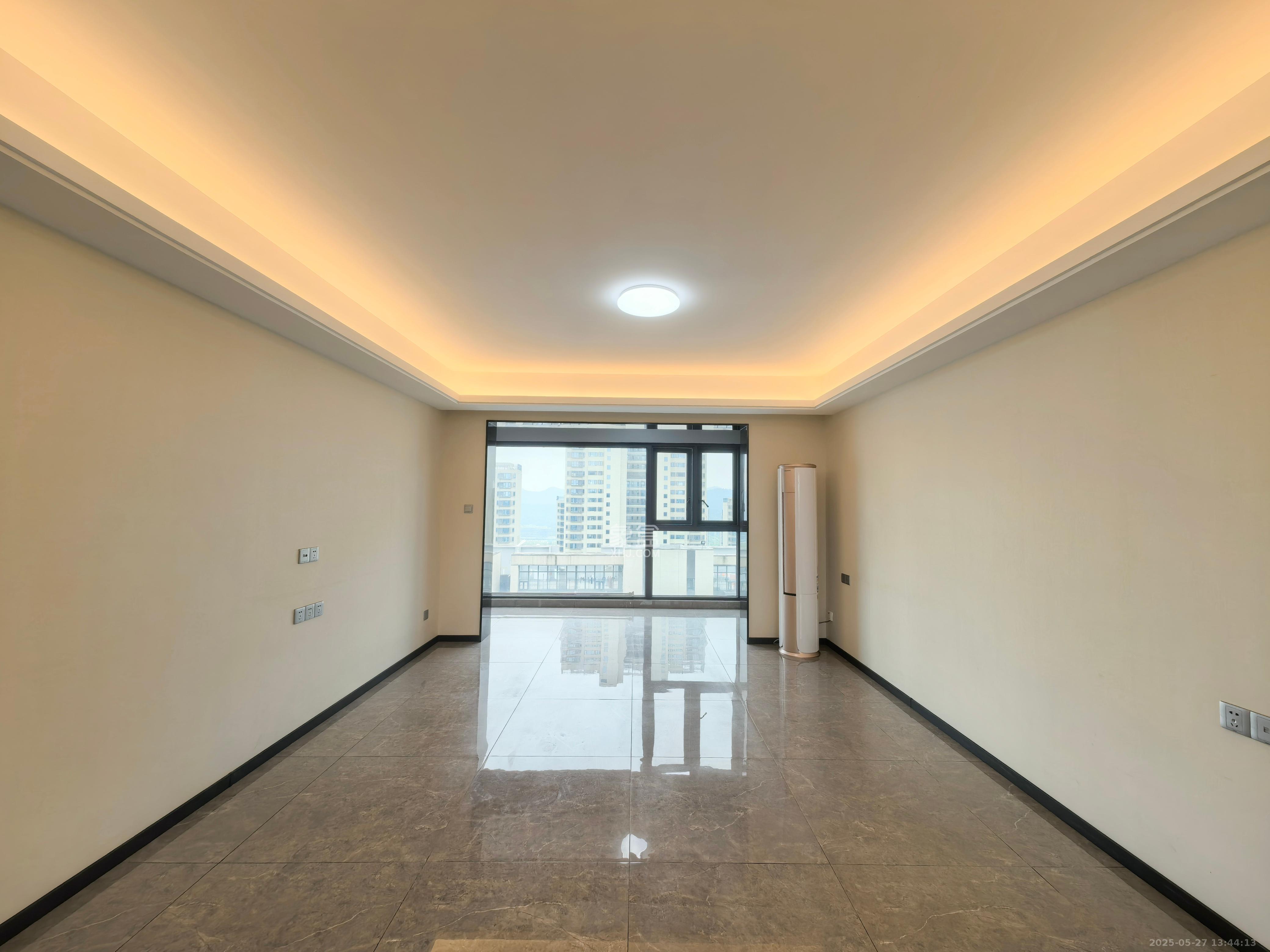 中海阅溪府 4室2厅2卫 3600.0元/月 中海阅溪府 4室2厅2卫 3600.0元/月室内图