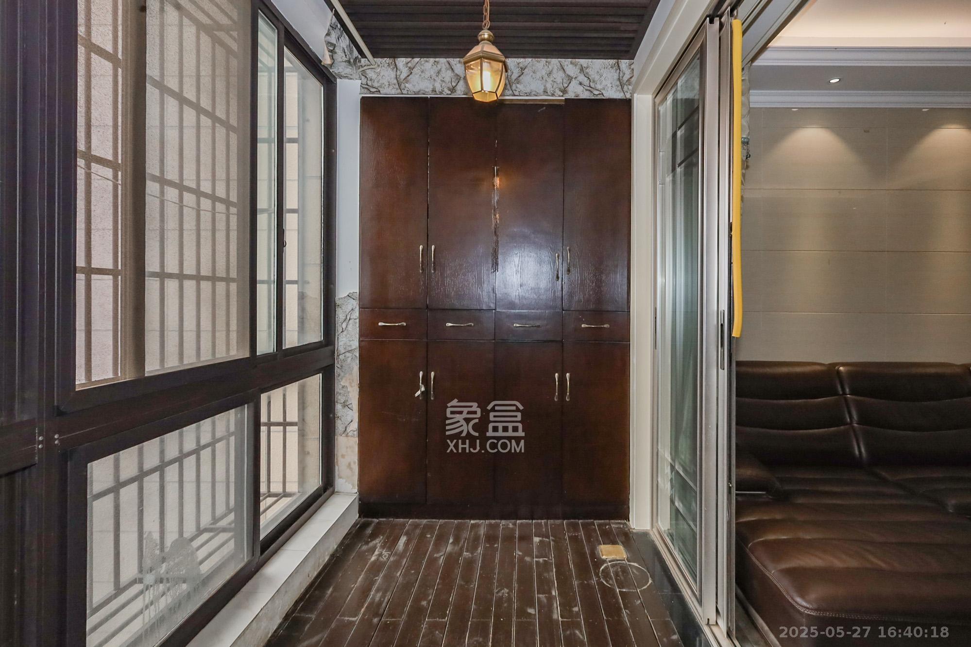 阳光丽城一期 4室2厅1卫 155.0万 阳光丽城一期 4室2厅1卫 155.0万阳台