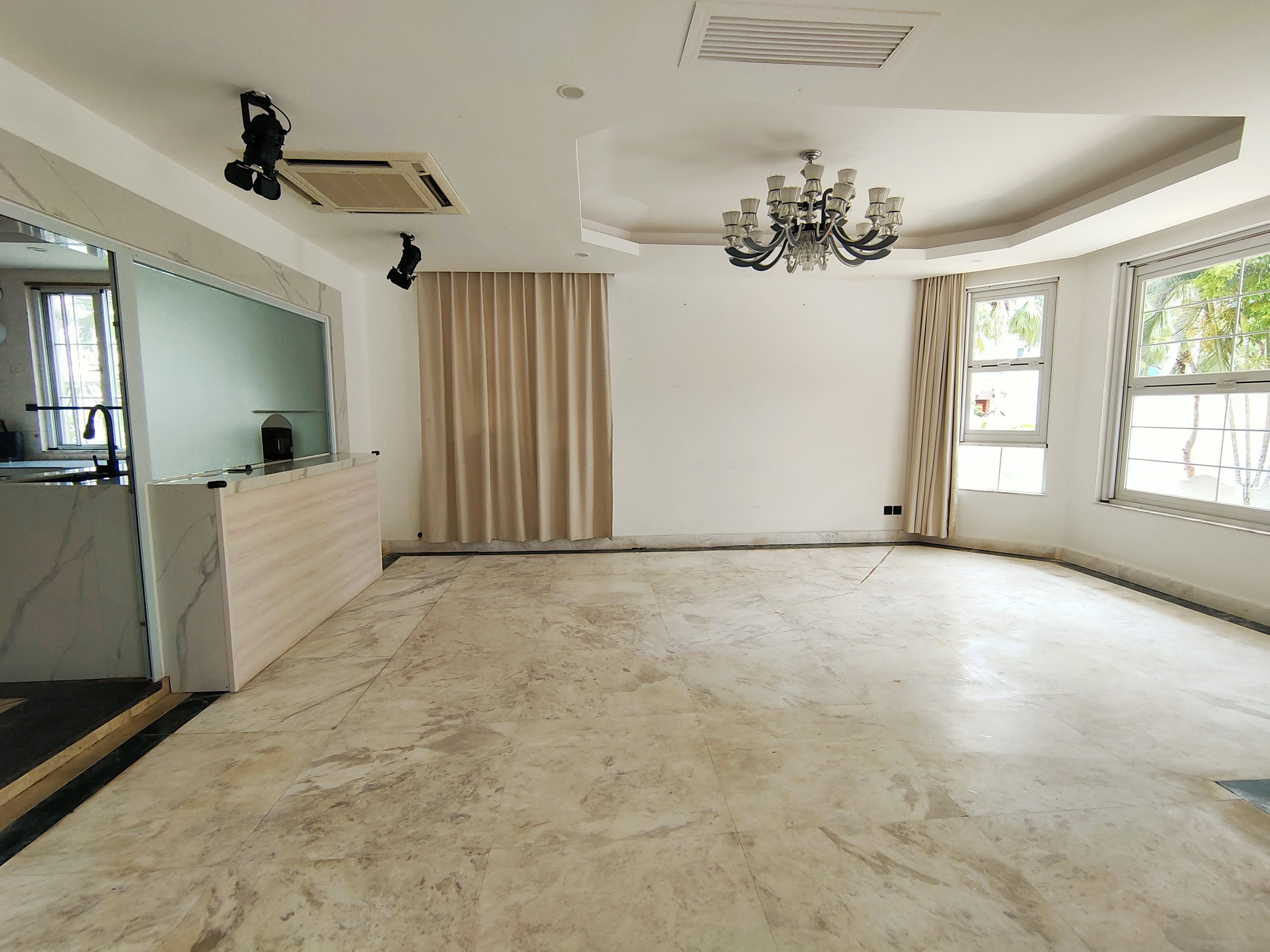 黄金海岸花园 1室2厅1卫 1349.0万 黄金海岸花园 1室2厅1卫 1349.0万室内图