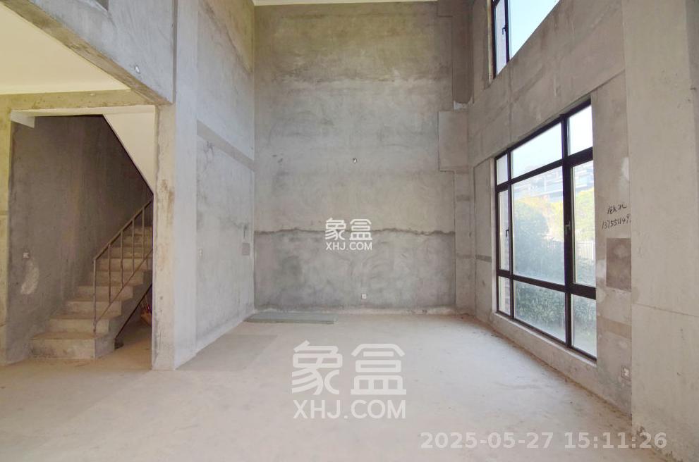 金地三千府(金地湖山樾、金地自在城) 6室2厅3卫 3000.0元/月 金地三千府(金地湖山樾、金地自在城) 6室2厅3卫 3000.0元/月室内图