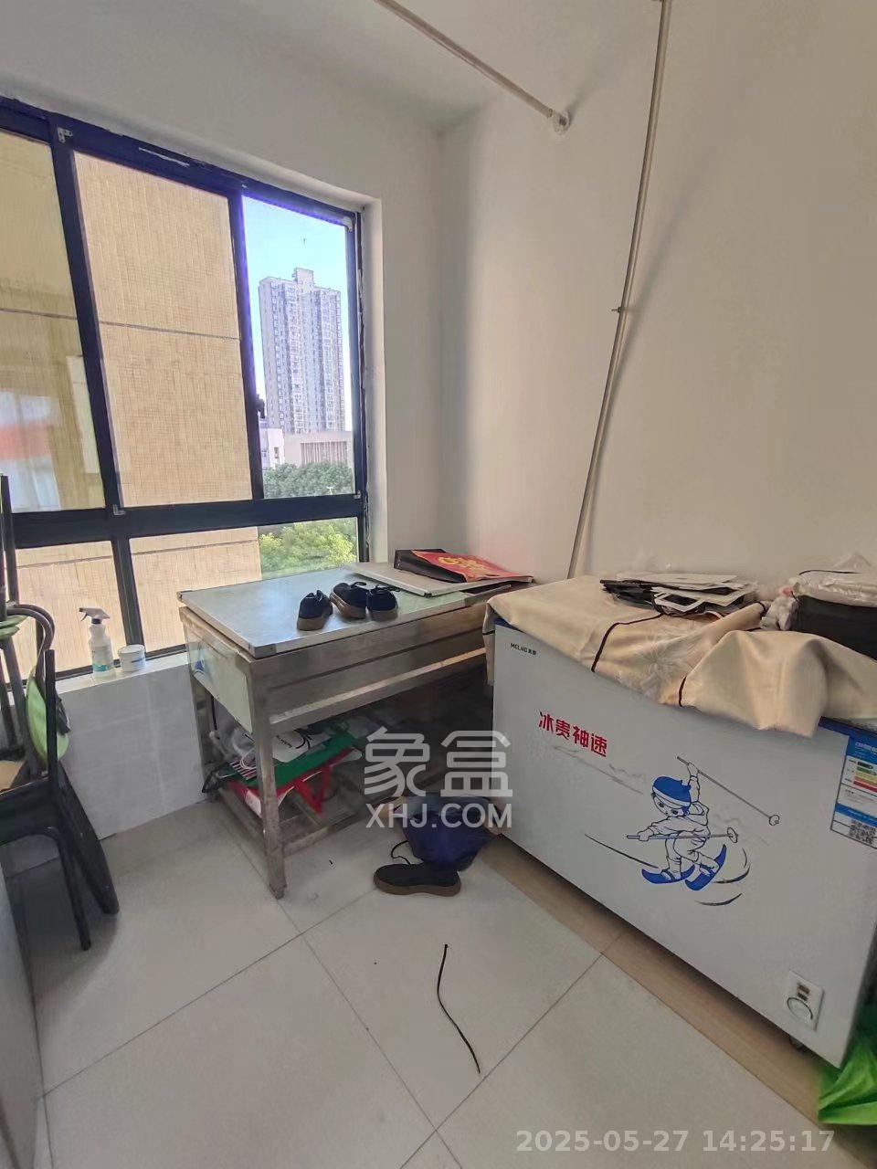 长房时代城  3室2厅1卫   2500.00元/月室内图