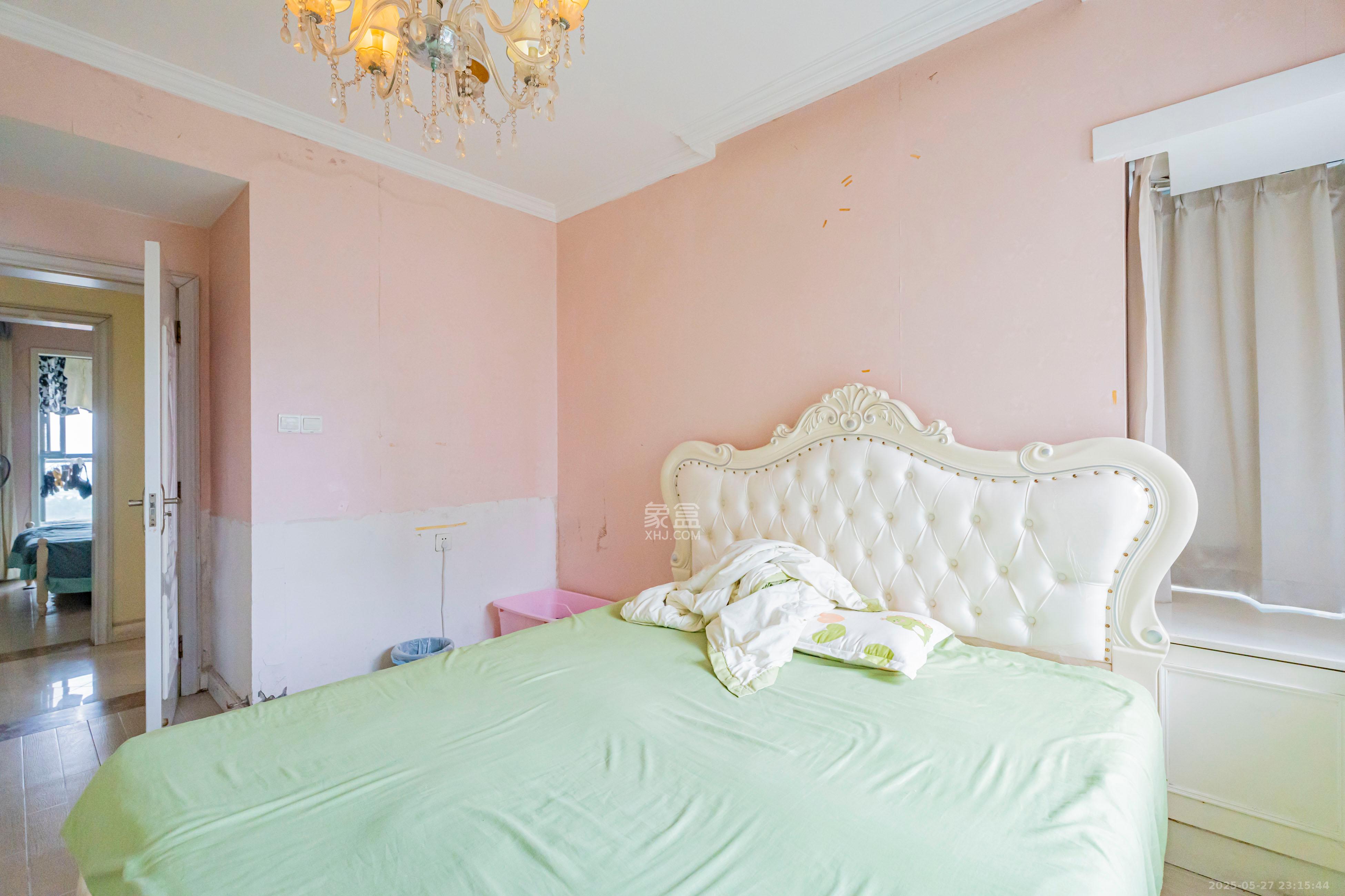 雄新水印廊桥(雄新华府) 2室2厅1卫 70.0万 雄新水印廊桥(雄新华府) 2室2厅1卫 70.0万卧室