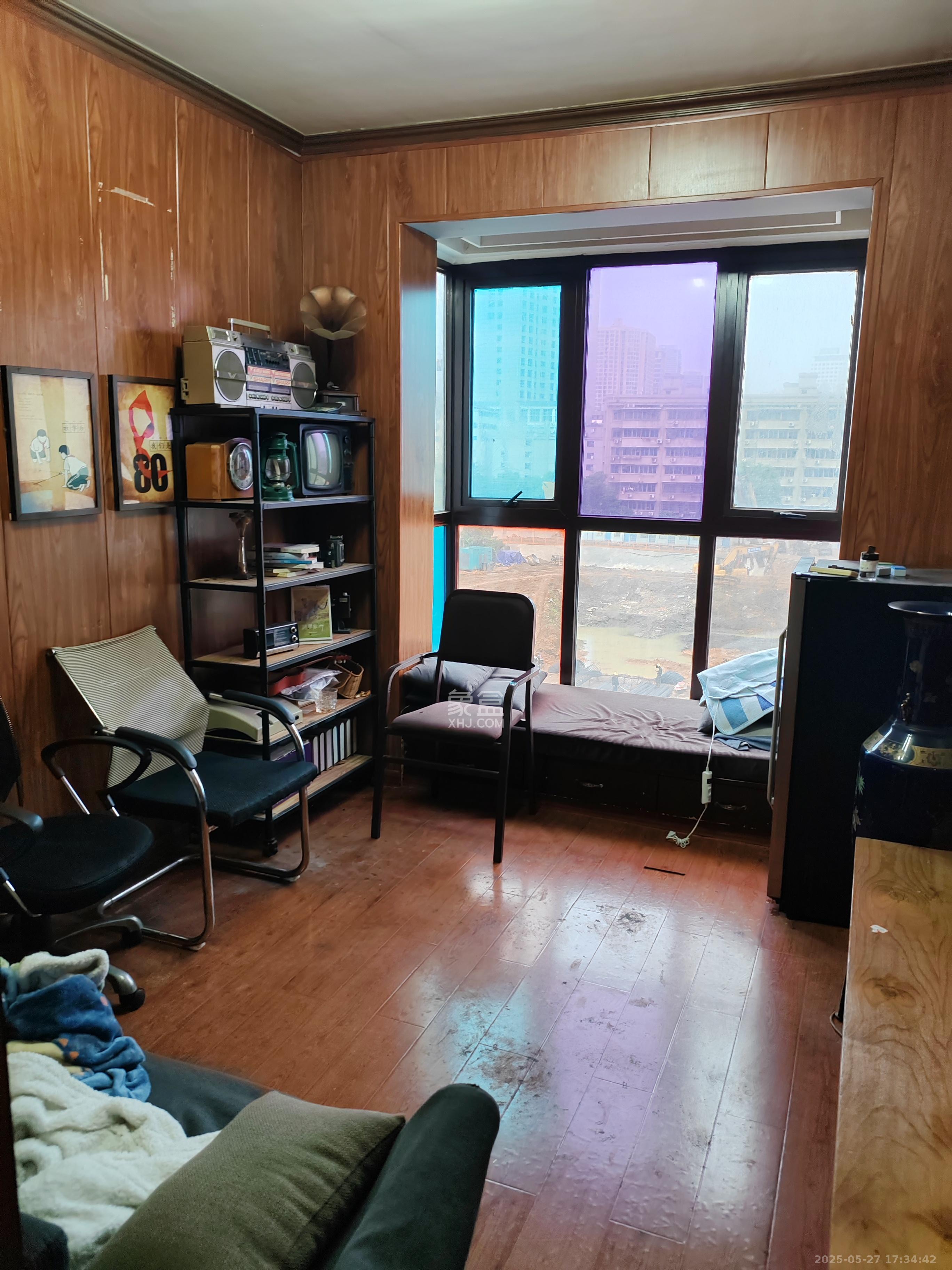 中天广场  1室1厅1卫    2000.0元/月 中天广场  1室1厅1卫    2000.0元/月