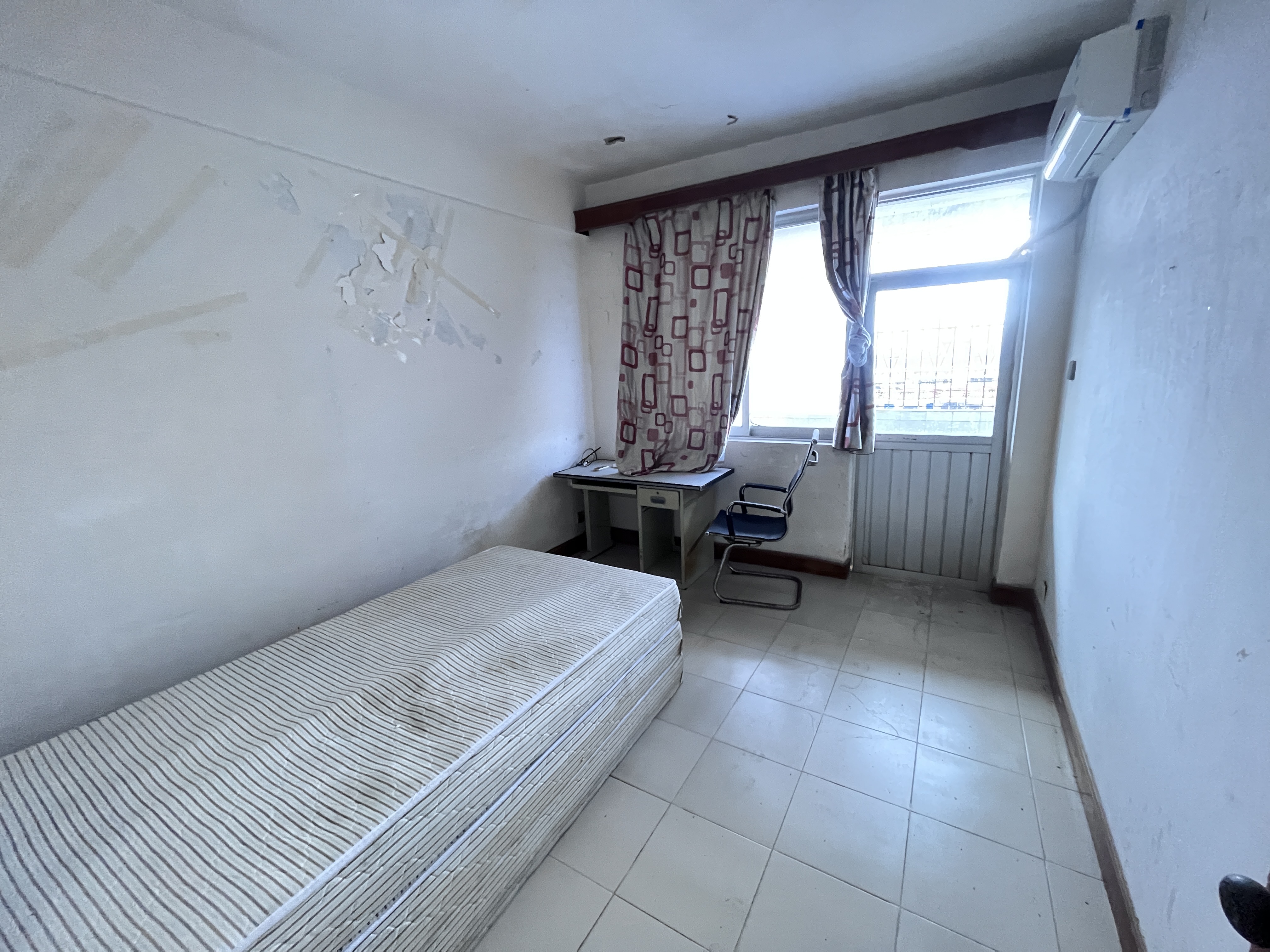 海景湾花园 2室2厅1卫 800.0元/月 海景湾花园 2室2厅1卫 800.0元/月室内图