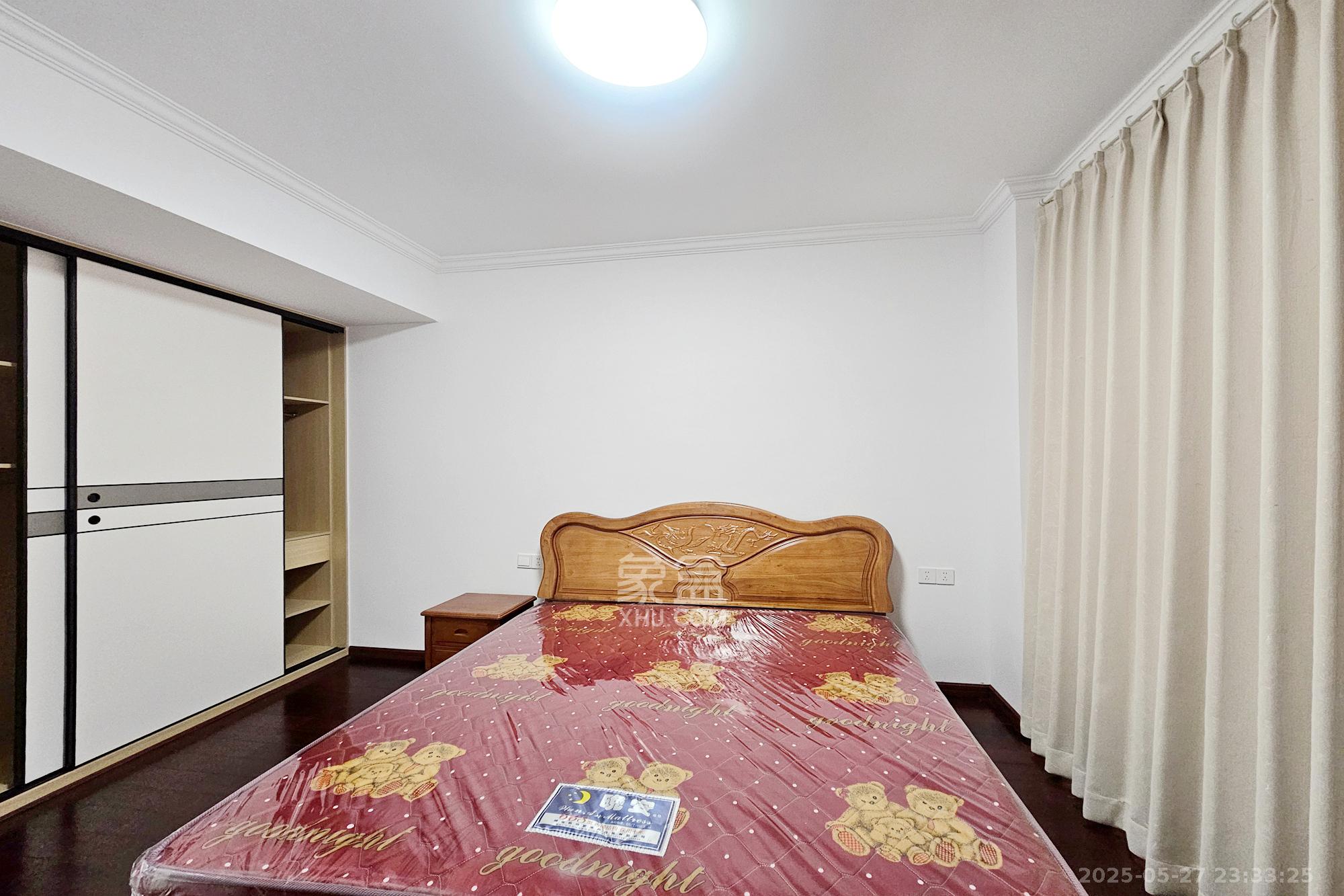 阳光城尚东湾蓝莓苑  3室2厅2卫    125.0万 阳光城尚东湾蓝莓苑  3室2厅2卫    125.0万卧室