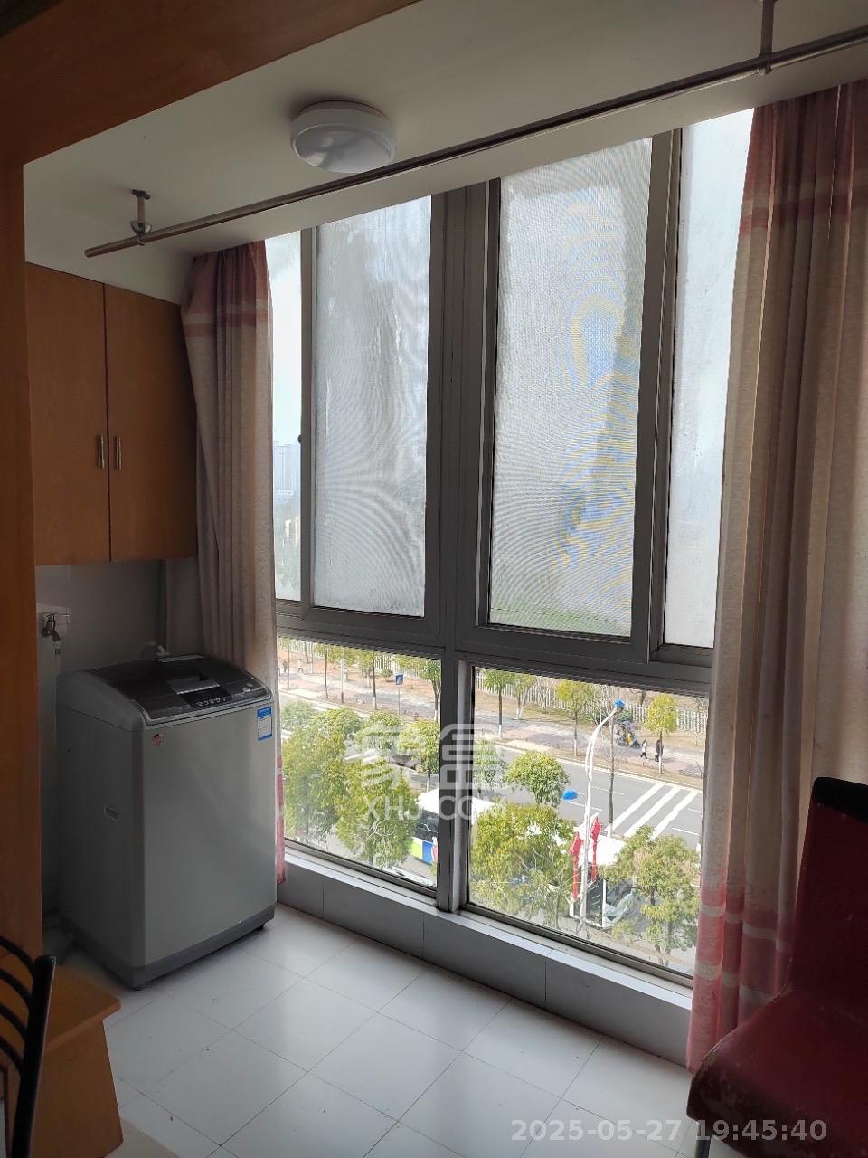 枫华府第  1室1厅1卫   1000.00元/月室内图
