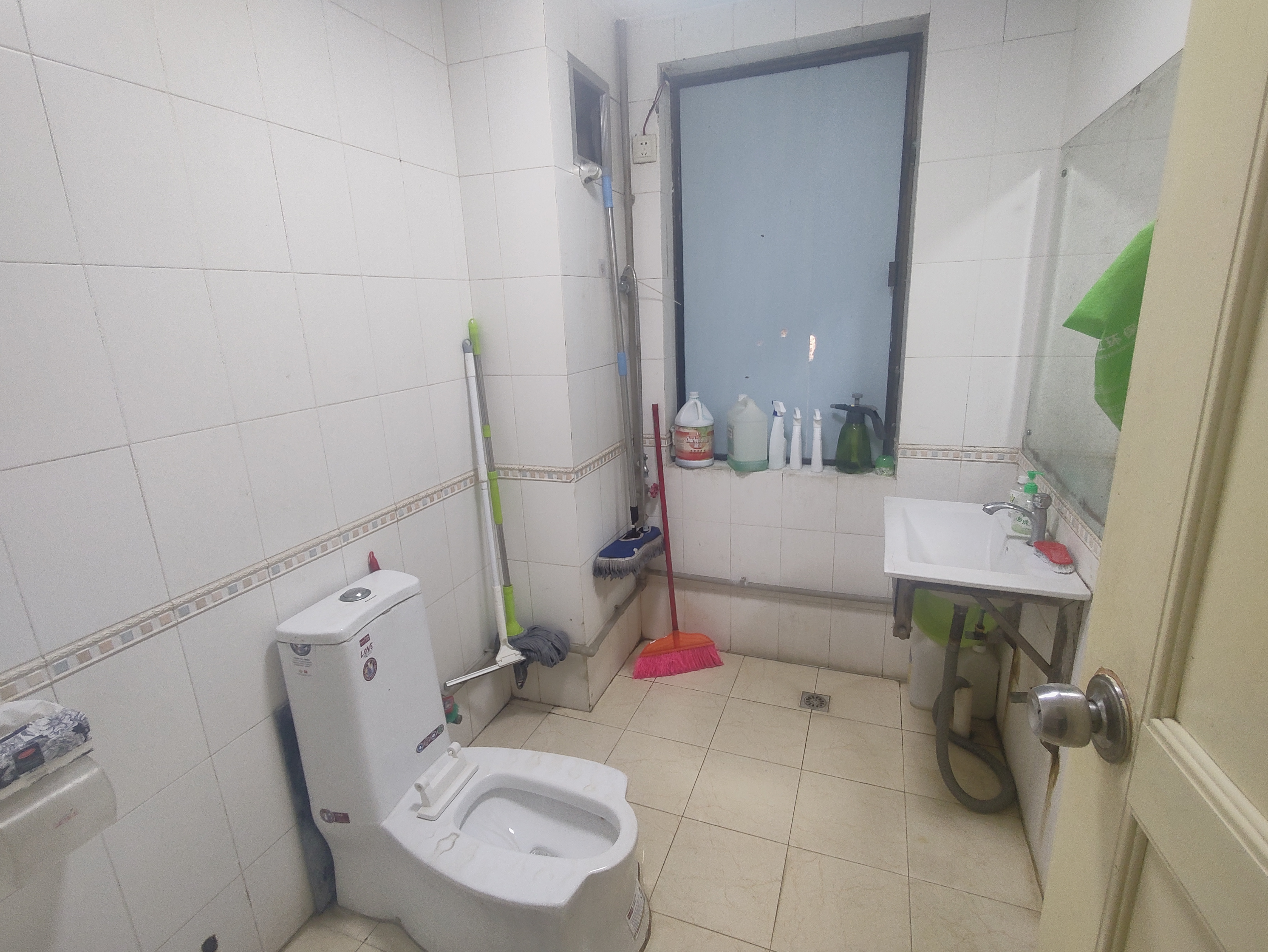 怡和花园别墅 8室2厅3卫 15000.0元/月 怡和花园别墅 8室2厅3卫 15000.0元/月室内图