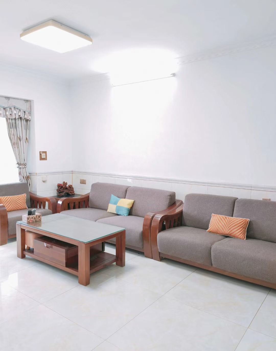 锦地翰城二期  2室2厅1卫    130.0万 锦地翰城二期  2室2厅1卫    130.0万