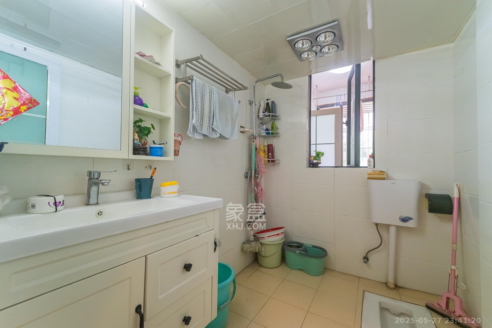 鹏基诺亚山林 4室2厅2卫 145.0万 鹏基诺亚山林 4室2厅2卫 145.0万卫生间