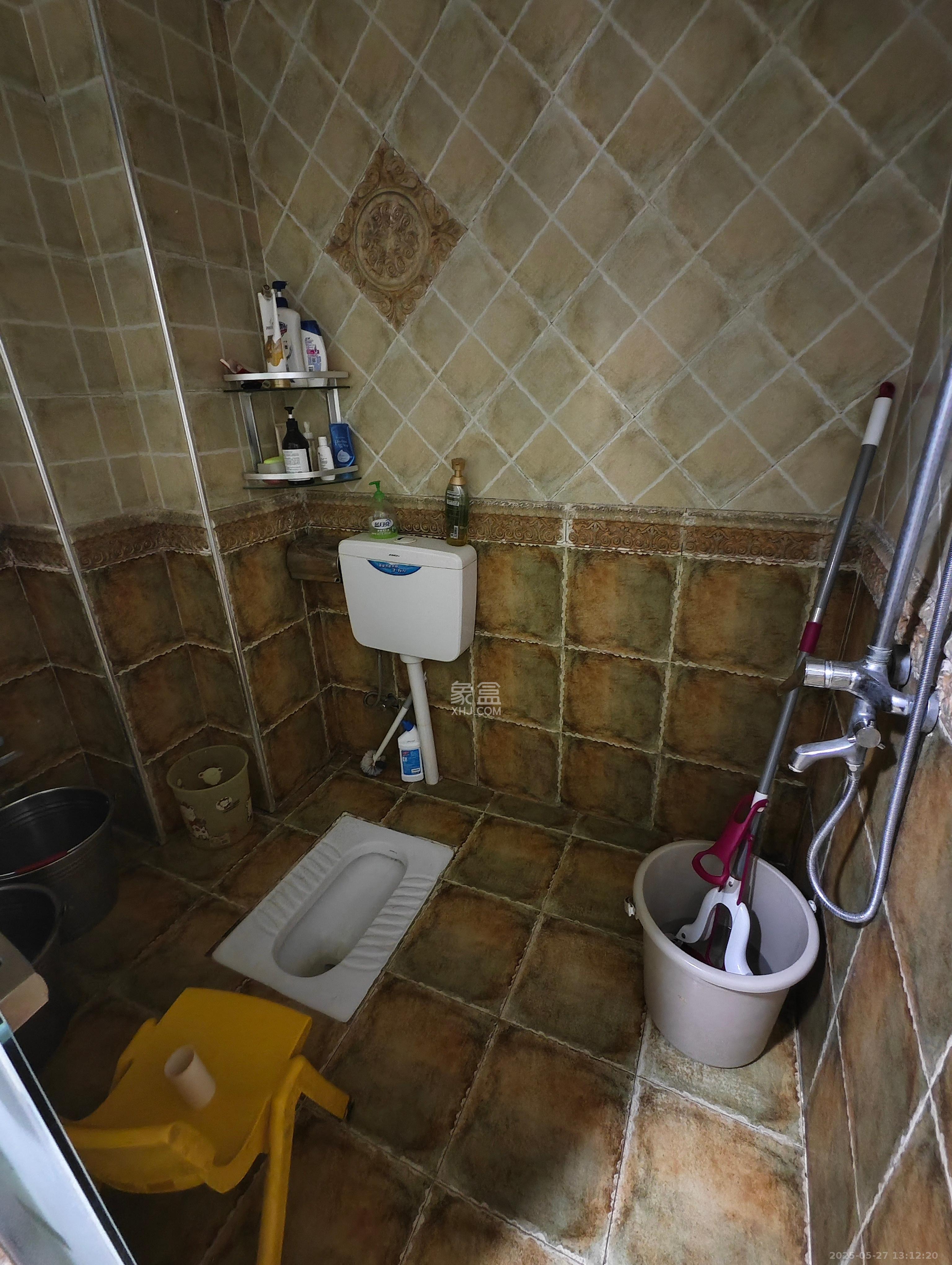 思进大厦  4室2厅2卫    2700.0元/月 思进大厦  4室2厅2卫    2700.0元/月室内图