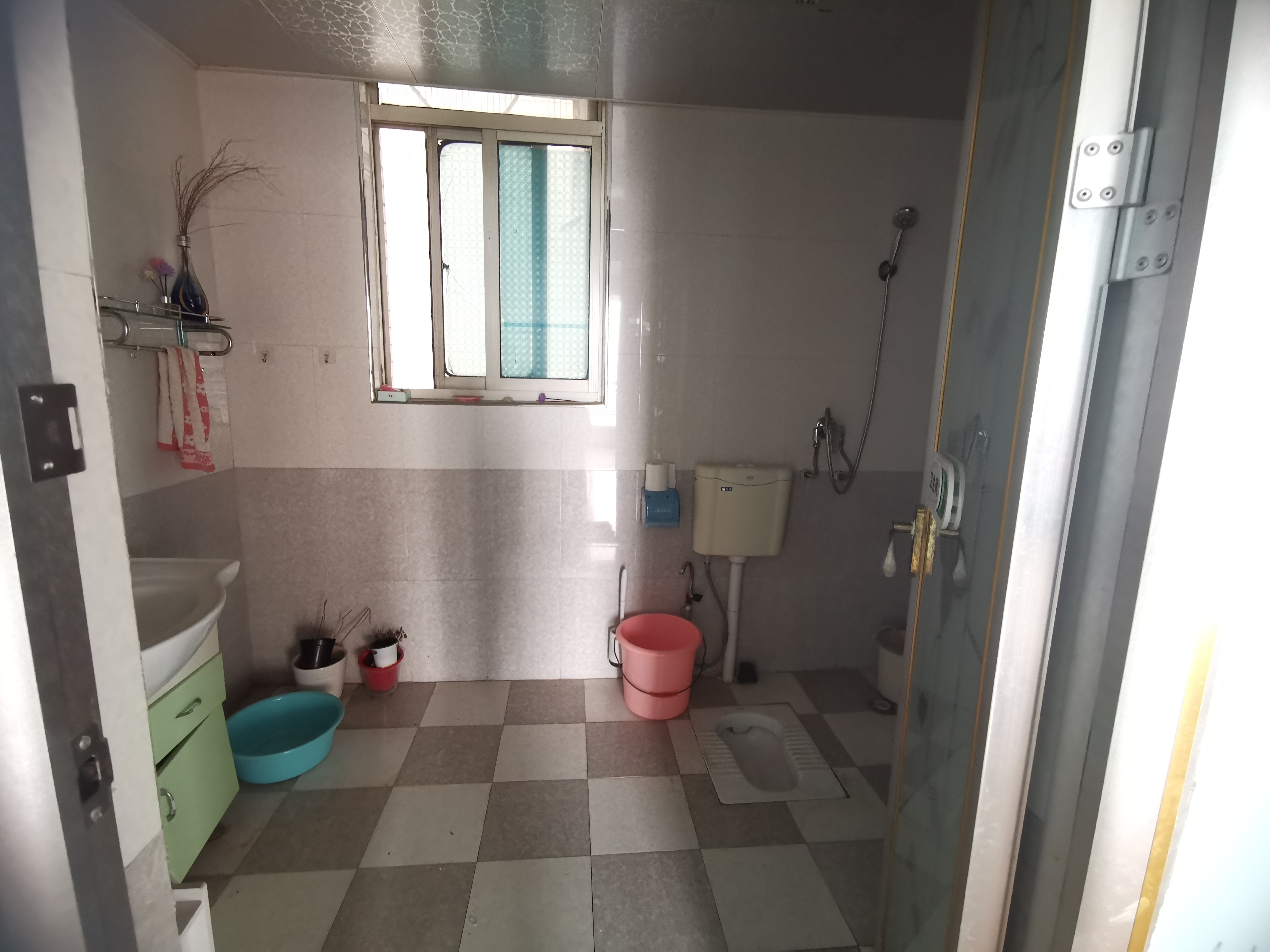 都市春天  3室2厅2卫    2200.0元/月 都市春天  3室2厅2卫    2200.0元/月室内图