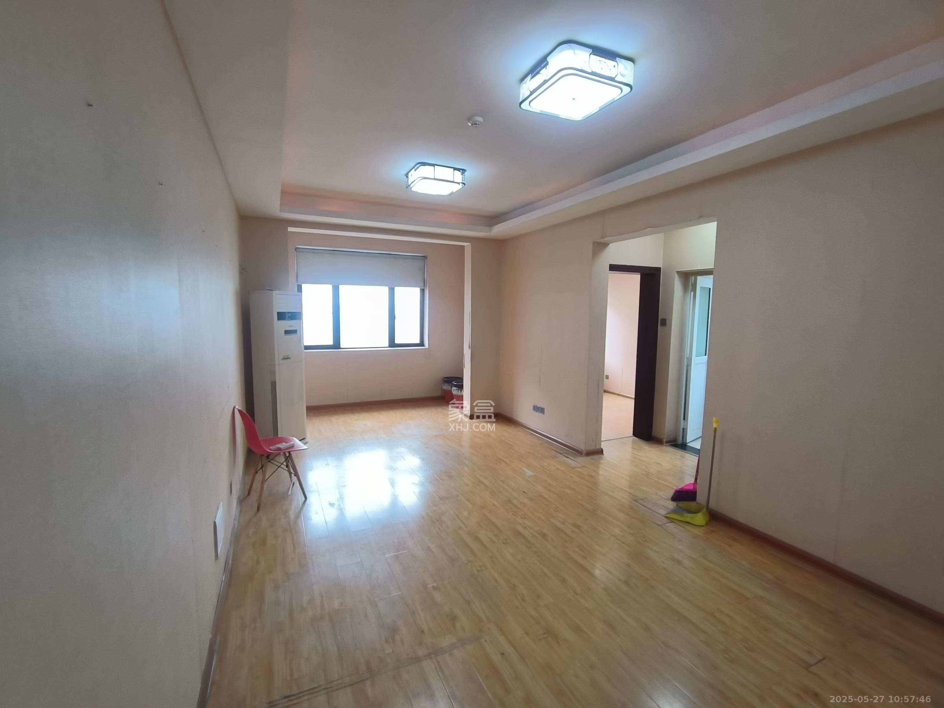 鑫远杰座  2室2厅1卫    2200.0元/月 鑫远杰座  2室2厅1卫    2200.0元/月