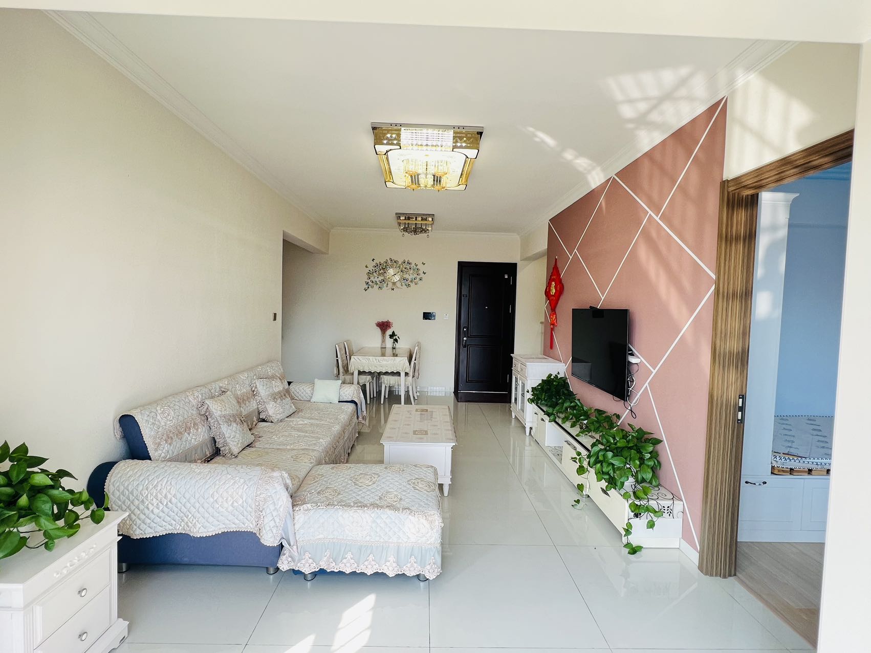 碧桂园 3室2厅1卫 1800.0元/月 碧桂园 3室2厅1卫 1800.0元/月室内图