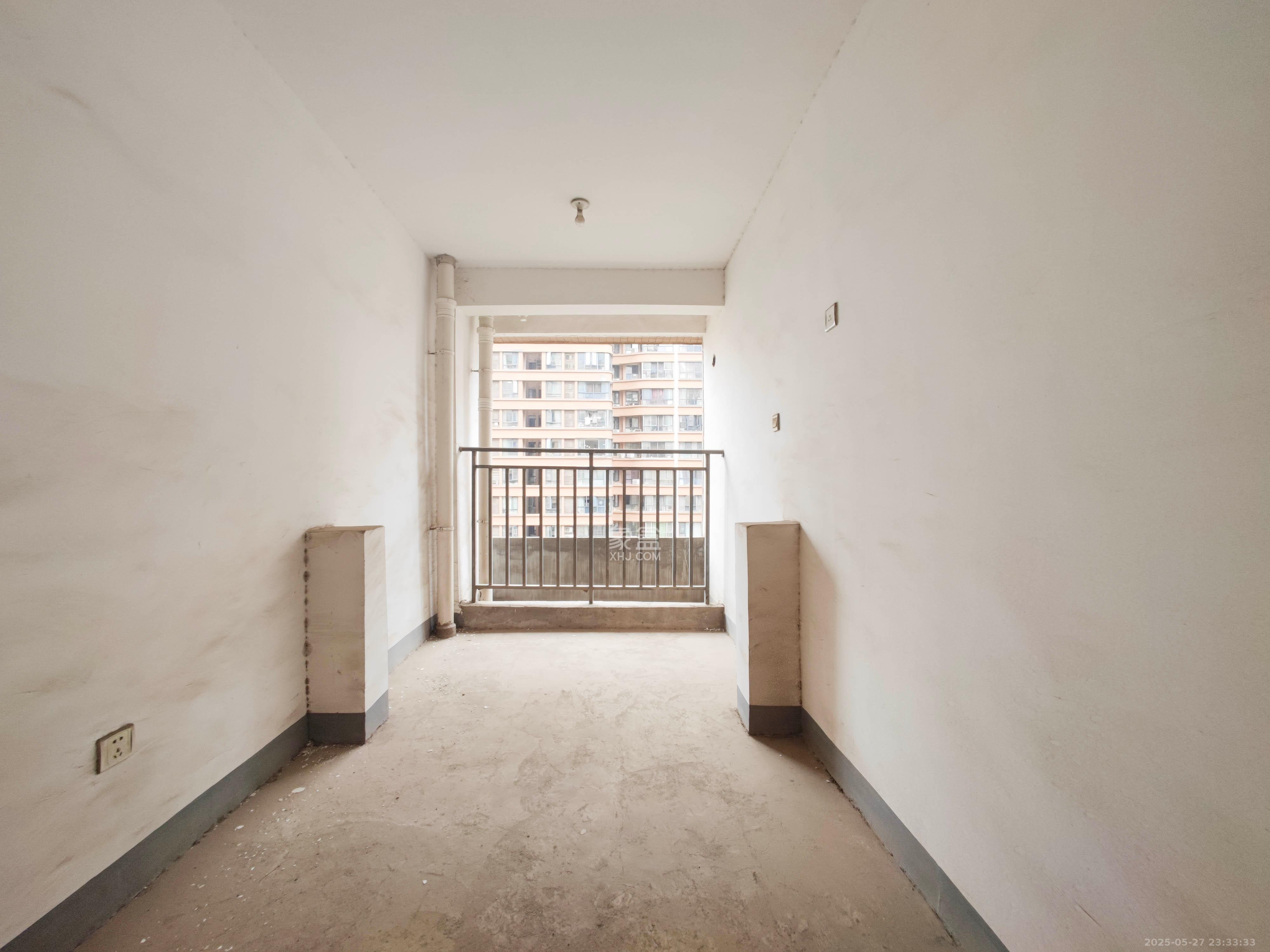 五矿万境水岸一期(万境水岸嘉苑)  3室2厅2卫    122.0万 五矿万境水岸一期(万境水岸嘉苑)  3室2厅2卫    122.0万卧室