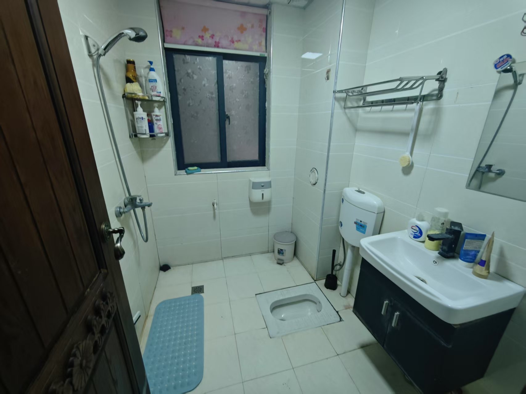 碧水阳光  1室0厅0卫   2100.00元/月室内图