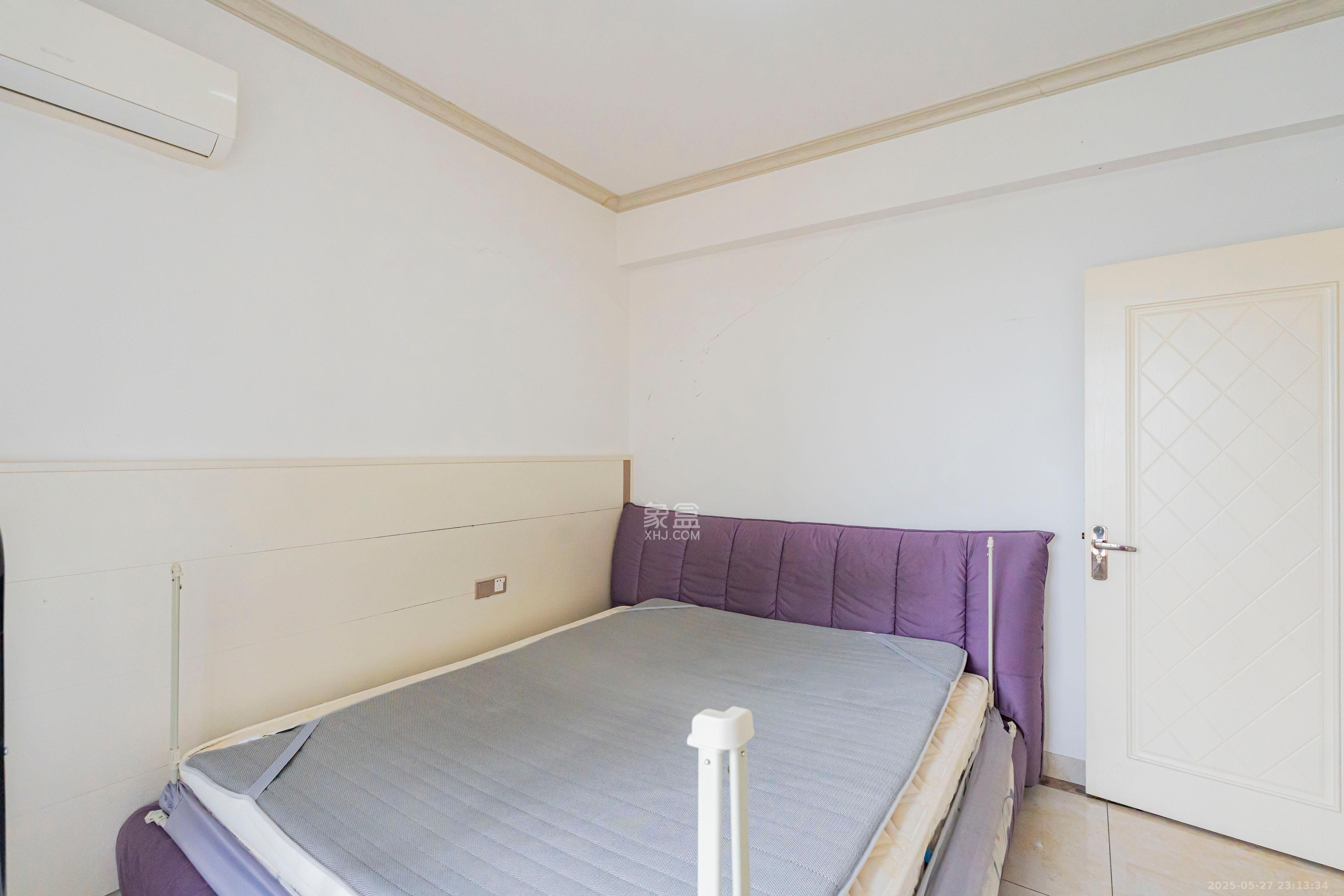 金土地第一湾 2室2厅1卫 56.0万 金土地第一湾 2室2厅1卫 56.0万卧室