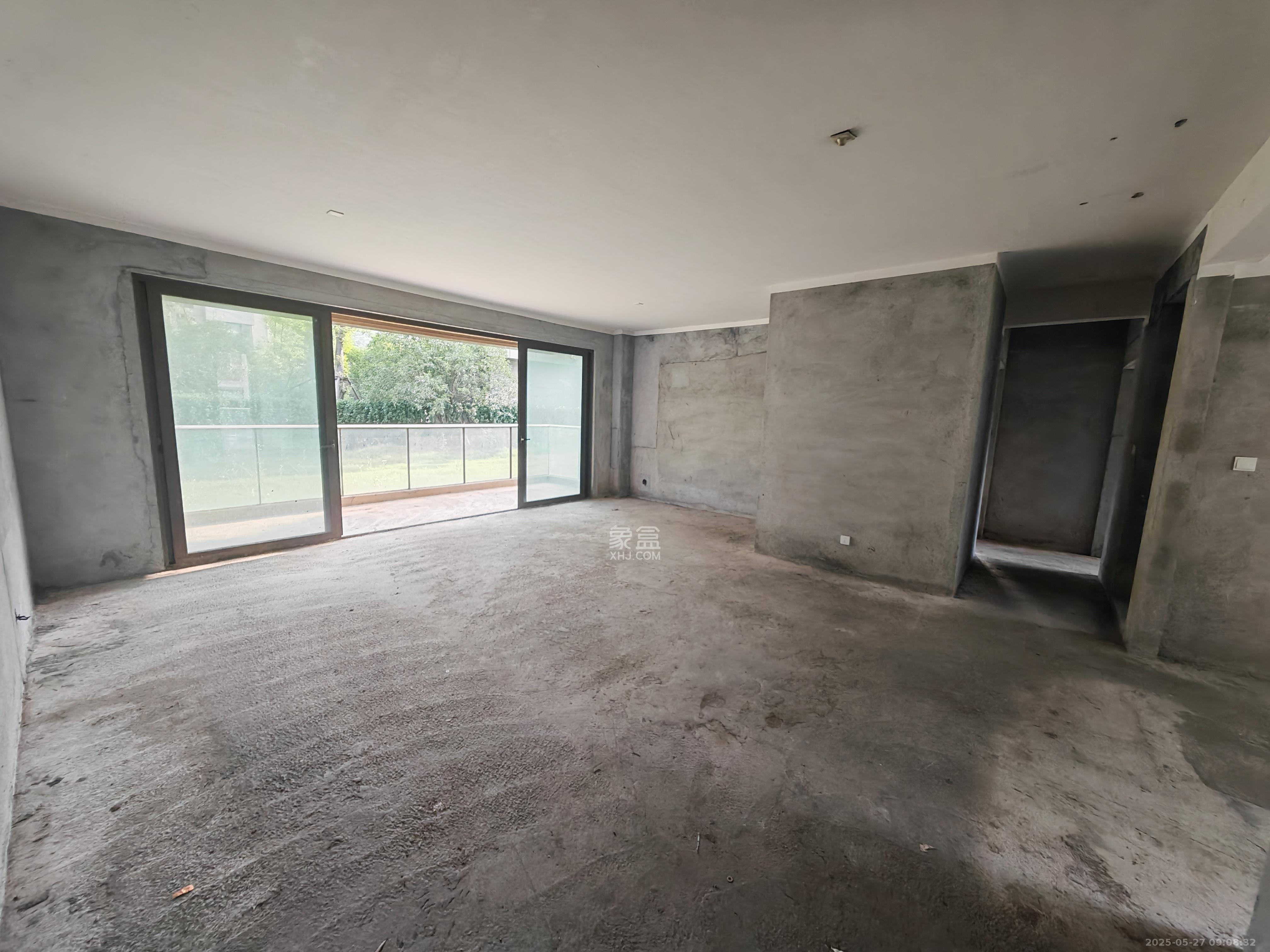 绿地麓湖郡  4室2厅2卫    3000.0元/月 绿地麓湖郡  4室2厅2卫    3000.0元/月室内图