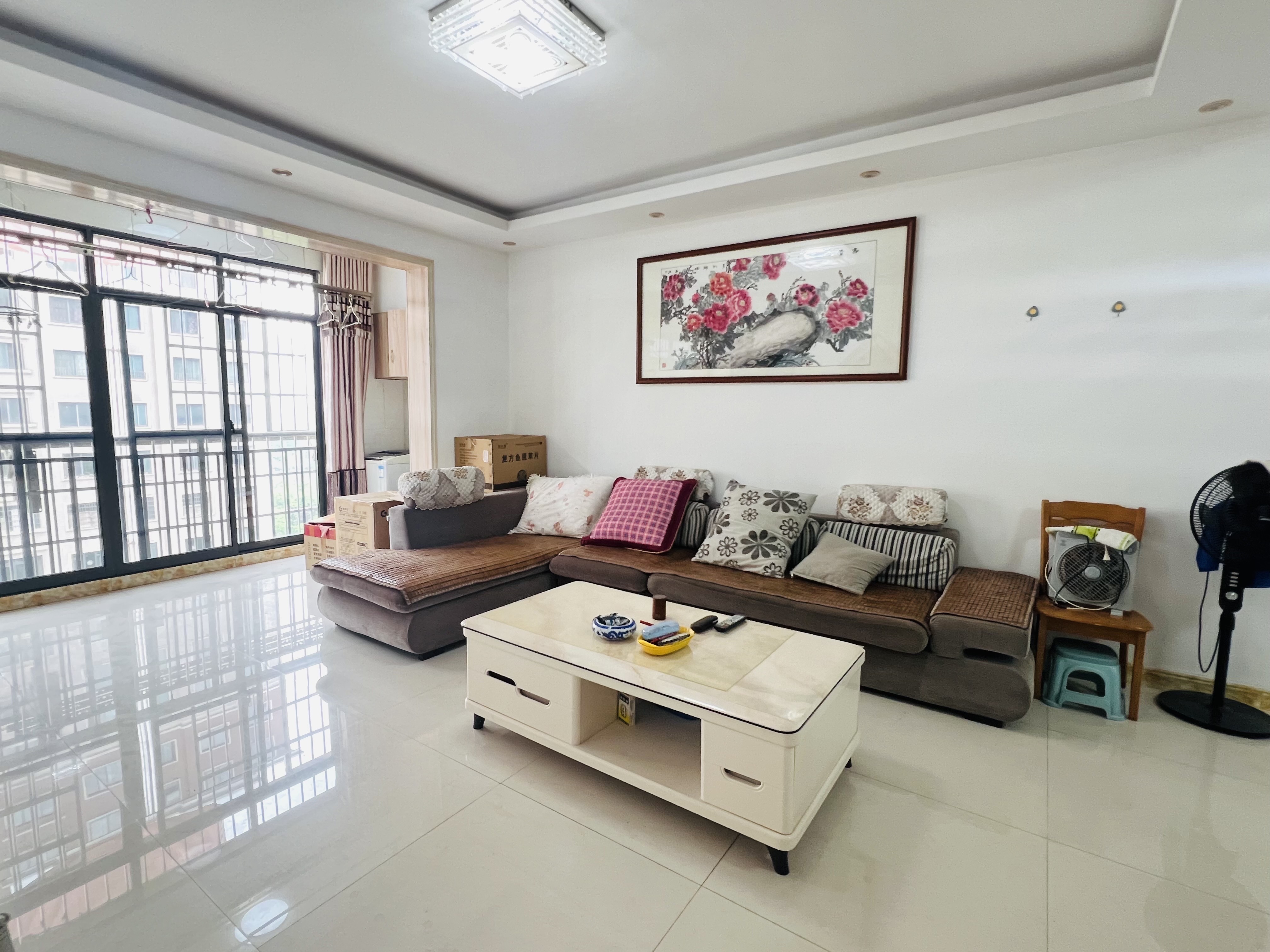 康城上品  2室1厅1卫    42.0万 康城上品  2室1厅1卫    42.0万客厅