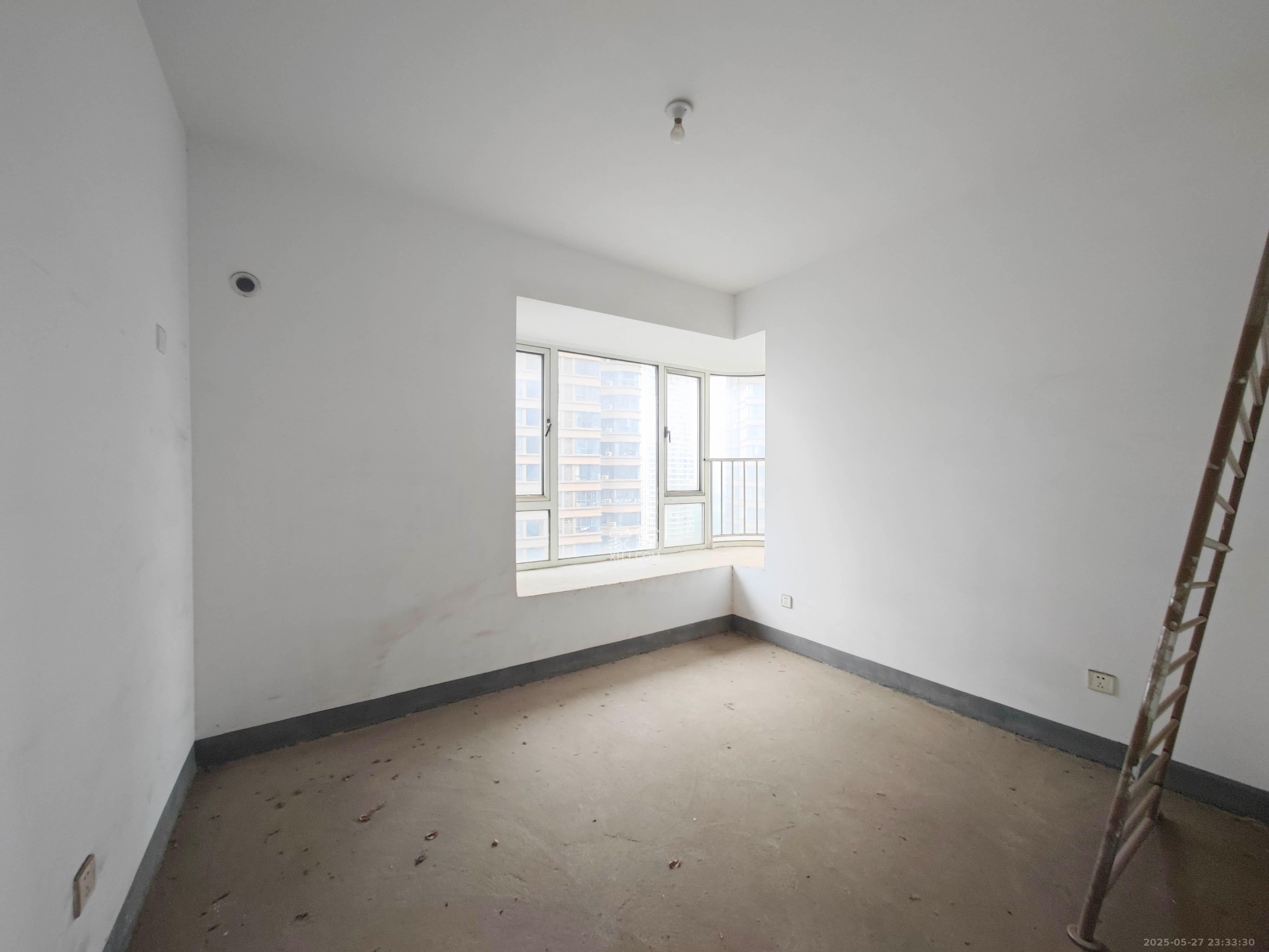 五矿万境水岸一期(万境水岸嘉苑)  3室2厅2卫    122.0万 五矿万境水岸一期(万境水岸嘉苑)  3室2厅2卫    122.0万卧室