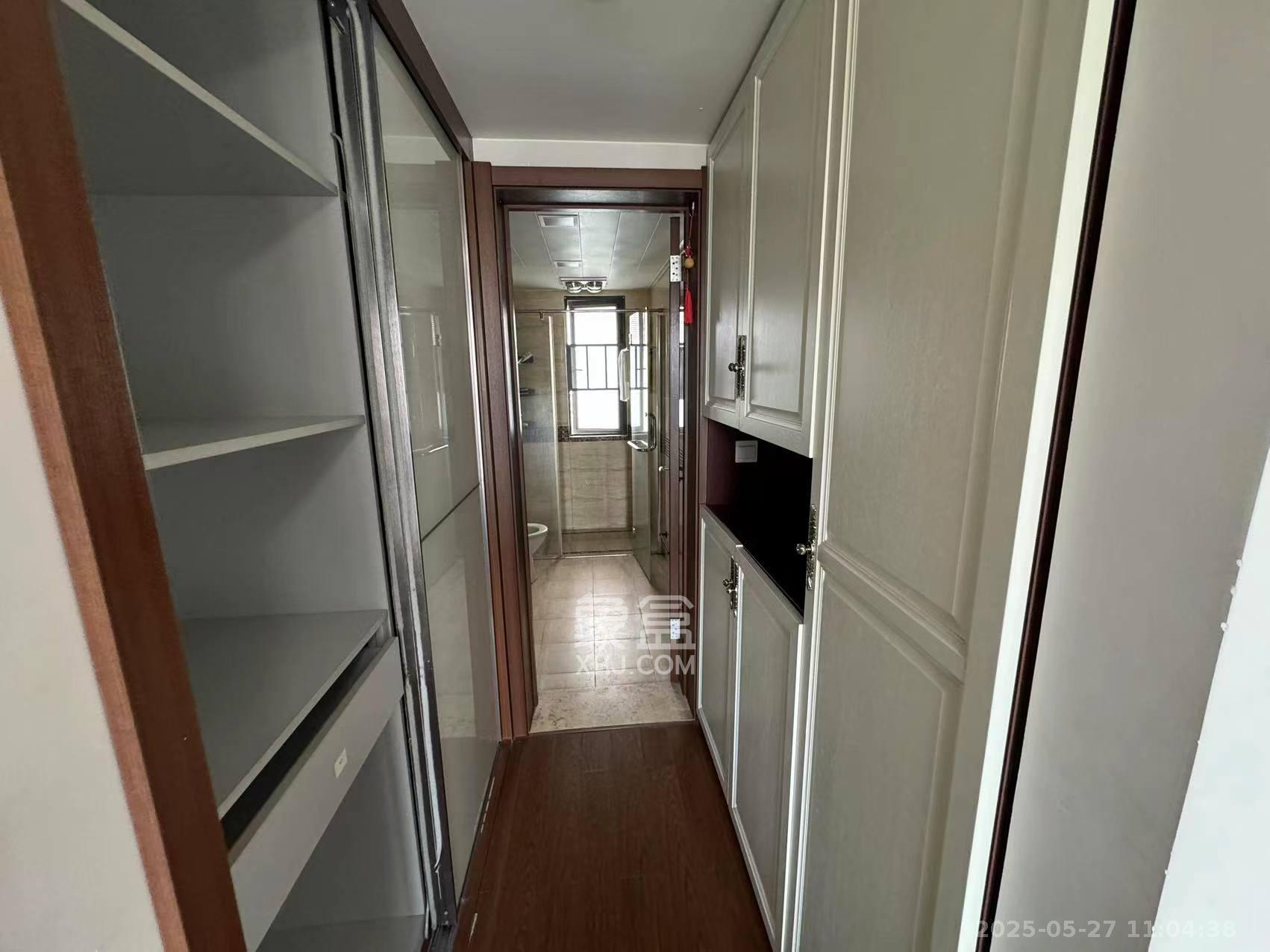 万科金域华府三四期 4室2厅2卫 3500.0元/月 万科金域华府三四期 4室2厅2卫 3500.0元/月室内图