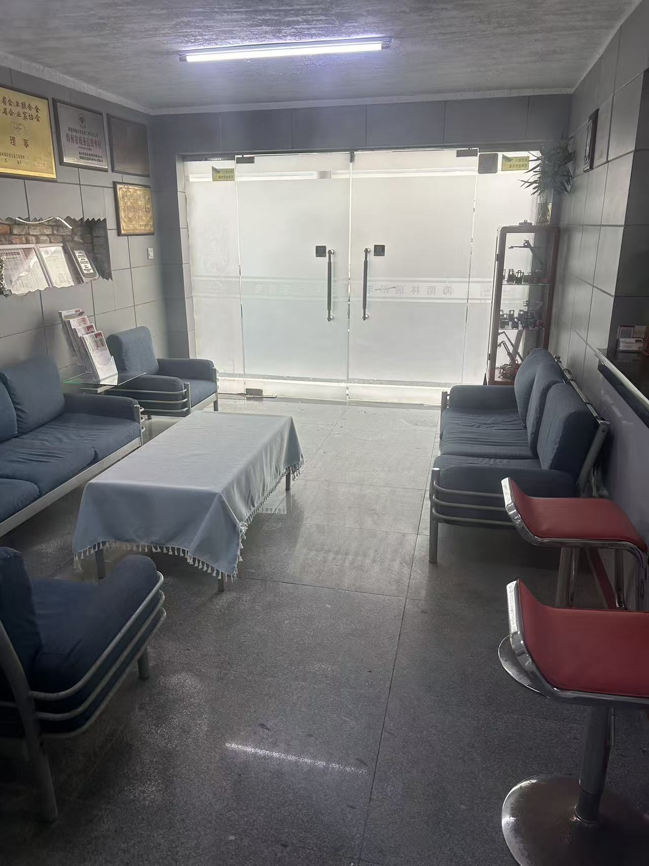 龙园别墅 7室2厅4卫 16000.0元/月 龙园别墅 7室2厅4卫 16000.0元/月室内图