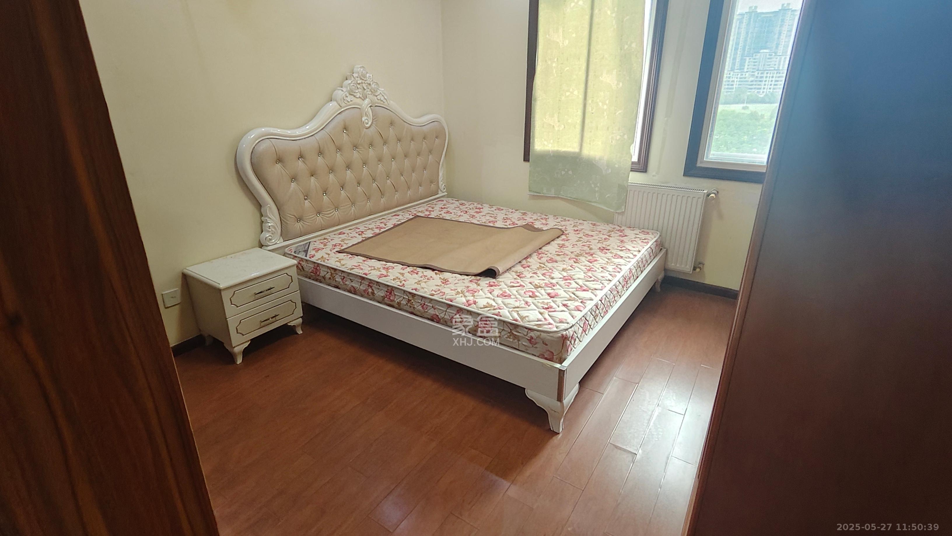 绿城桂花城 3室2厅2卫 2800.0元/月 绿城桂花城 3室2厅2卫 2800.0元/月室内图