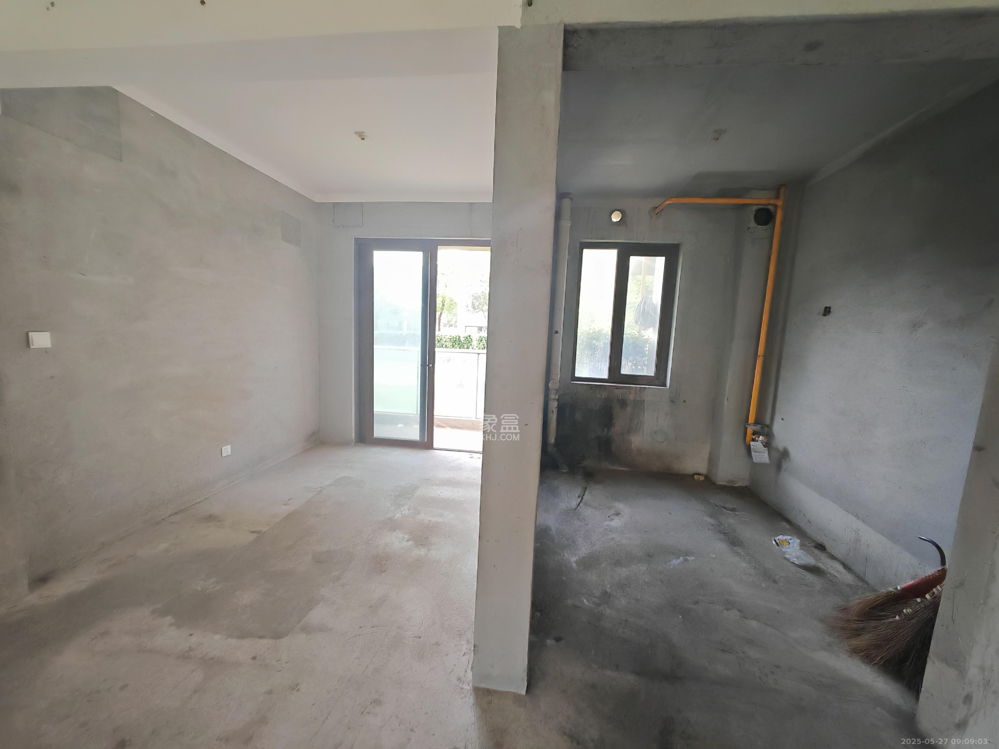 绿地麓湖郡  4室2厅2卫    3000.0元/月 绿地麓湖郡  4室2厅2卫    3000.0元/月室内图