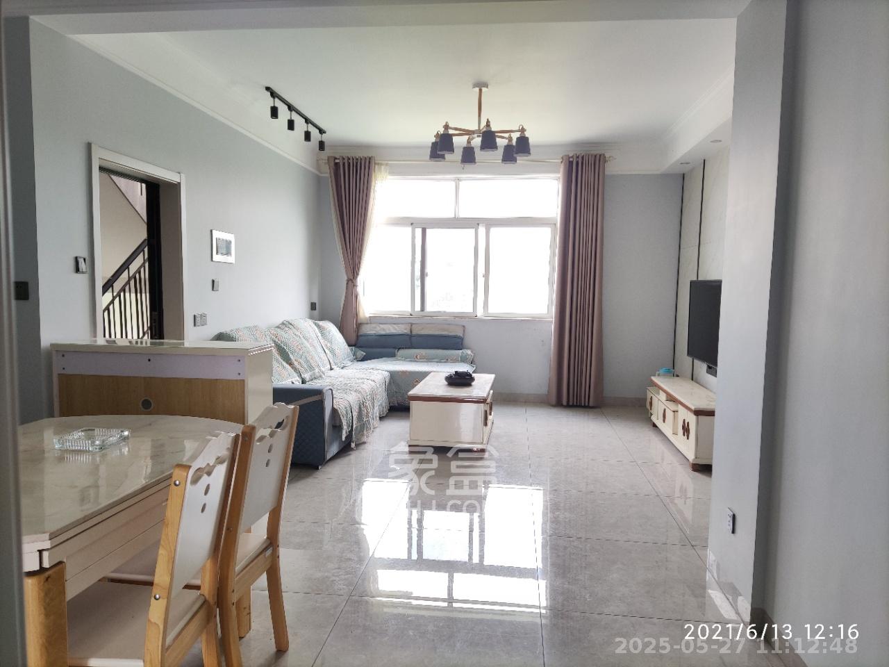 鄱阳小区  3室2厅1卫    1980.0元/月