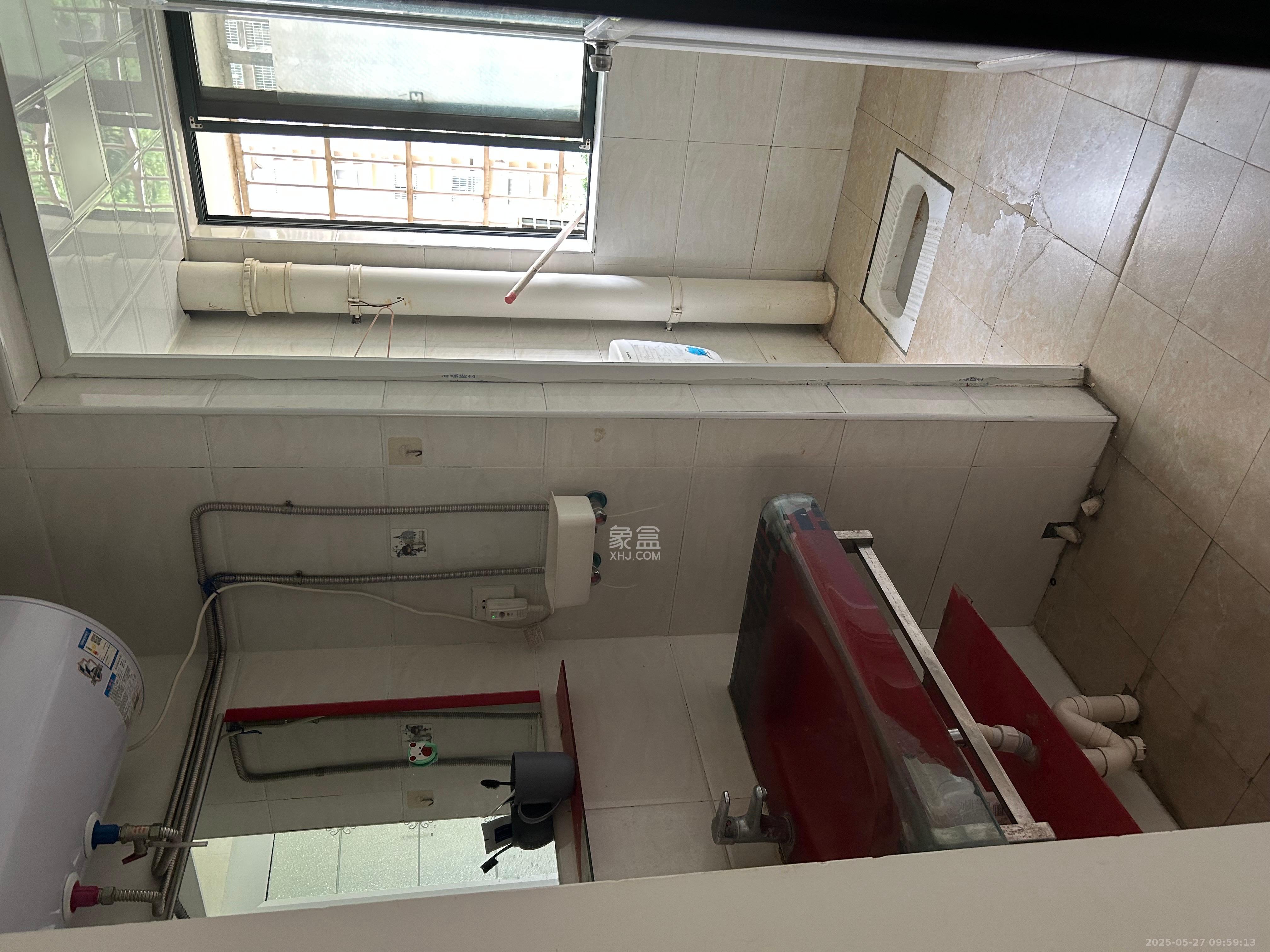 岳华嘉园 3室2厅2卫 2400.0元/月 岳华嘉园 3室2厅2卫 2400.0元/月室内图