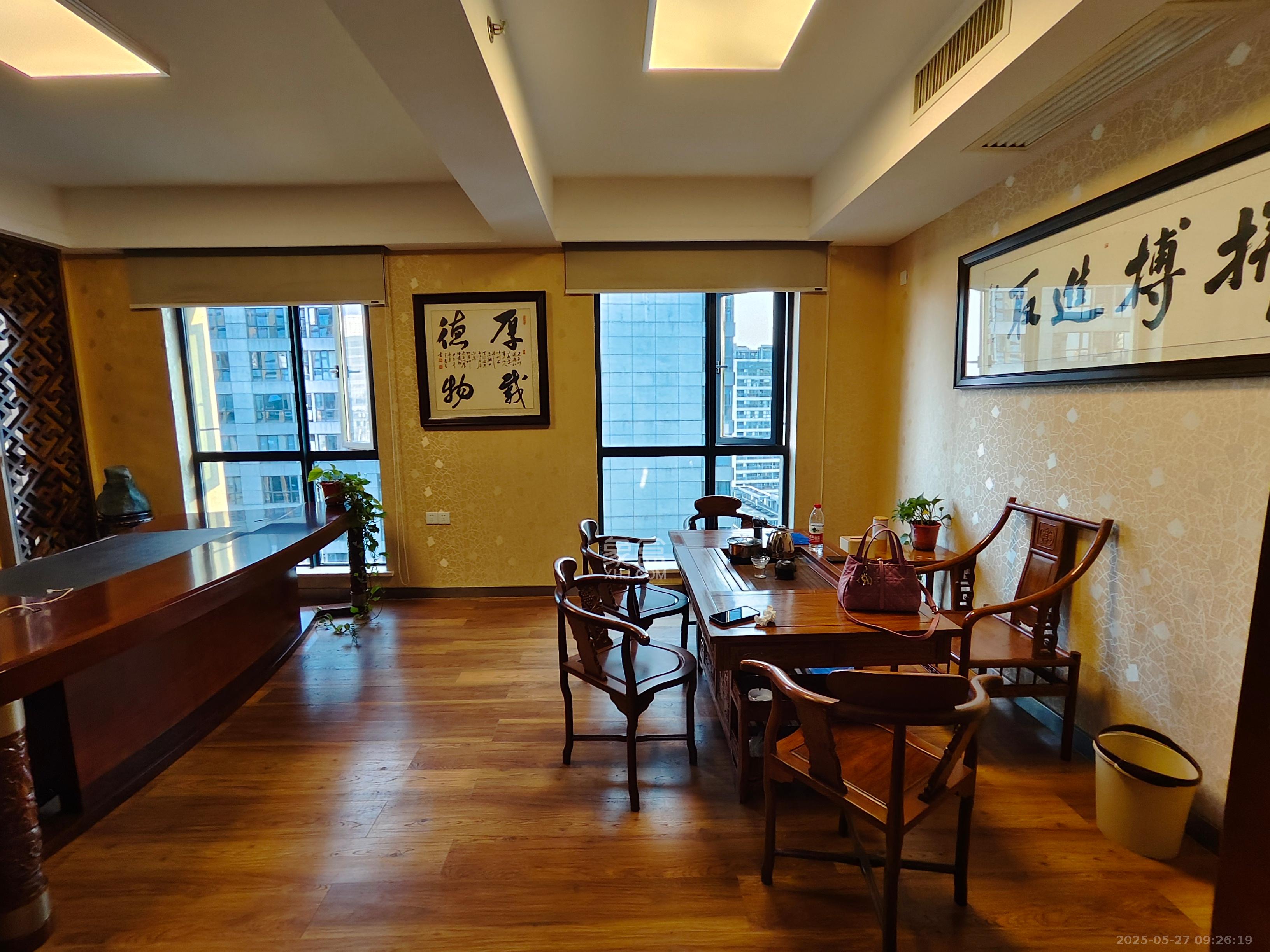 德思勤城市广场(宝格丽公寓) 2室2厅1卫 4500.0元/月 德思勤城市广场(宝格丽公寓) 2室2厅1卫 4500.0元/月室内图