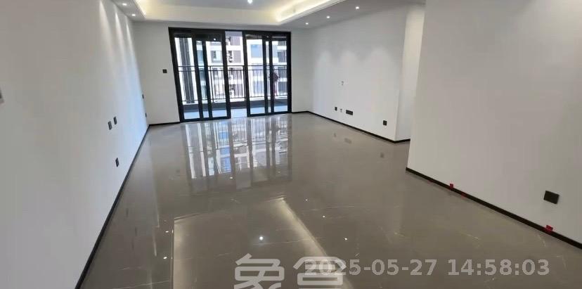 金地都会风華  4室2厅2卫   4000.00元/月室内图1