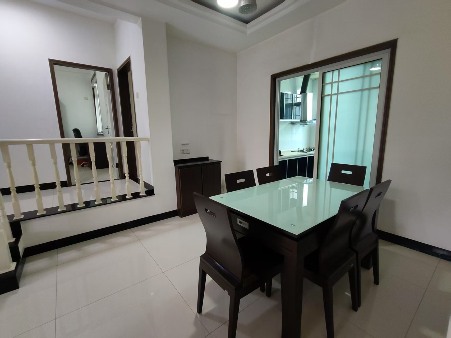 秀水俪园 3室2厅2卫 42.8万 秀水俪园 3室2厅2卫 42.8万客厅