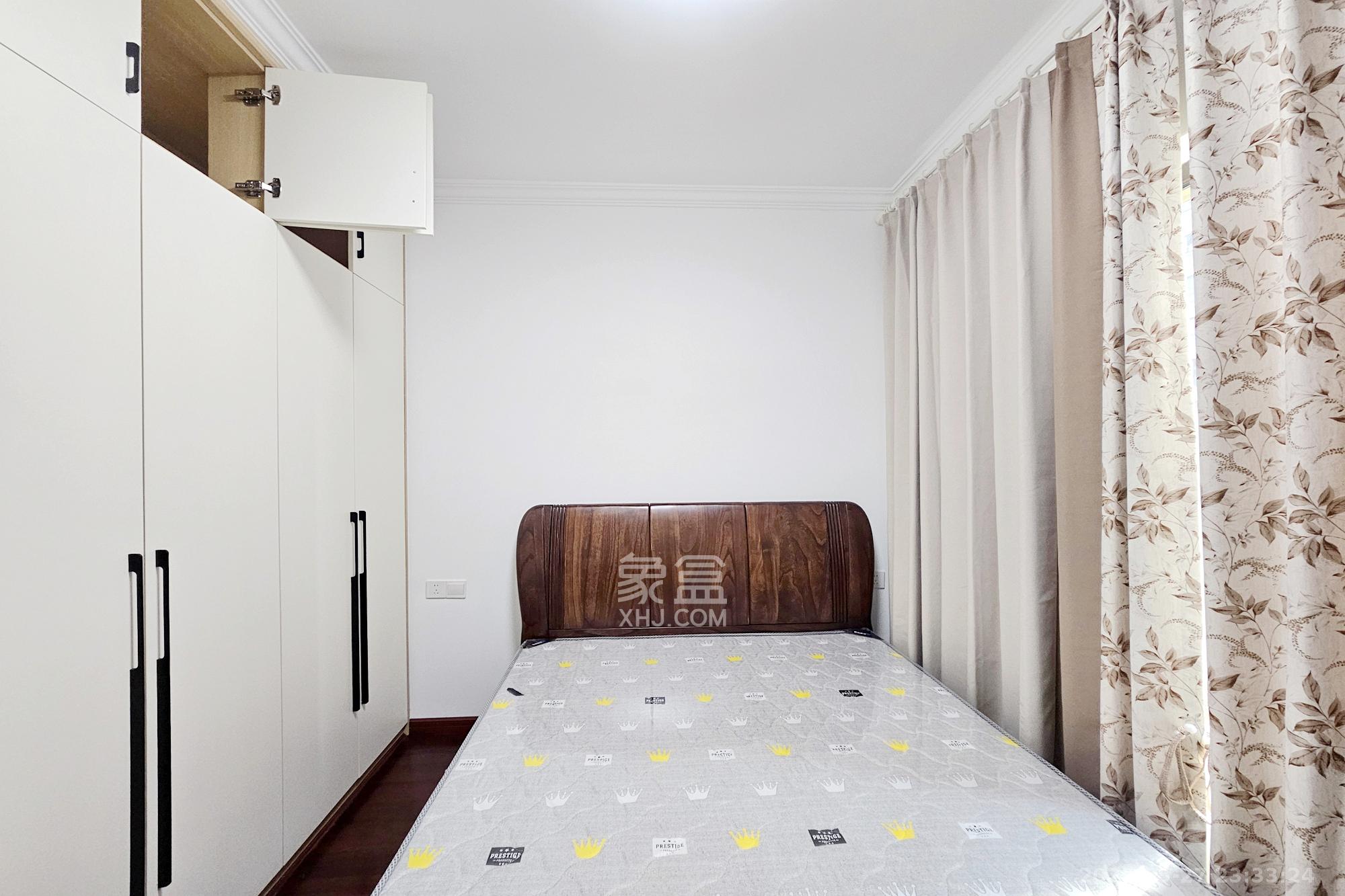 阳光城尚东湾蓝莓苑  3室2厅2卫    125.0万 阳光城尚东湾蓝莓苑  3室2厅2卫    125.0万卧室