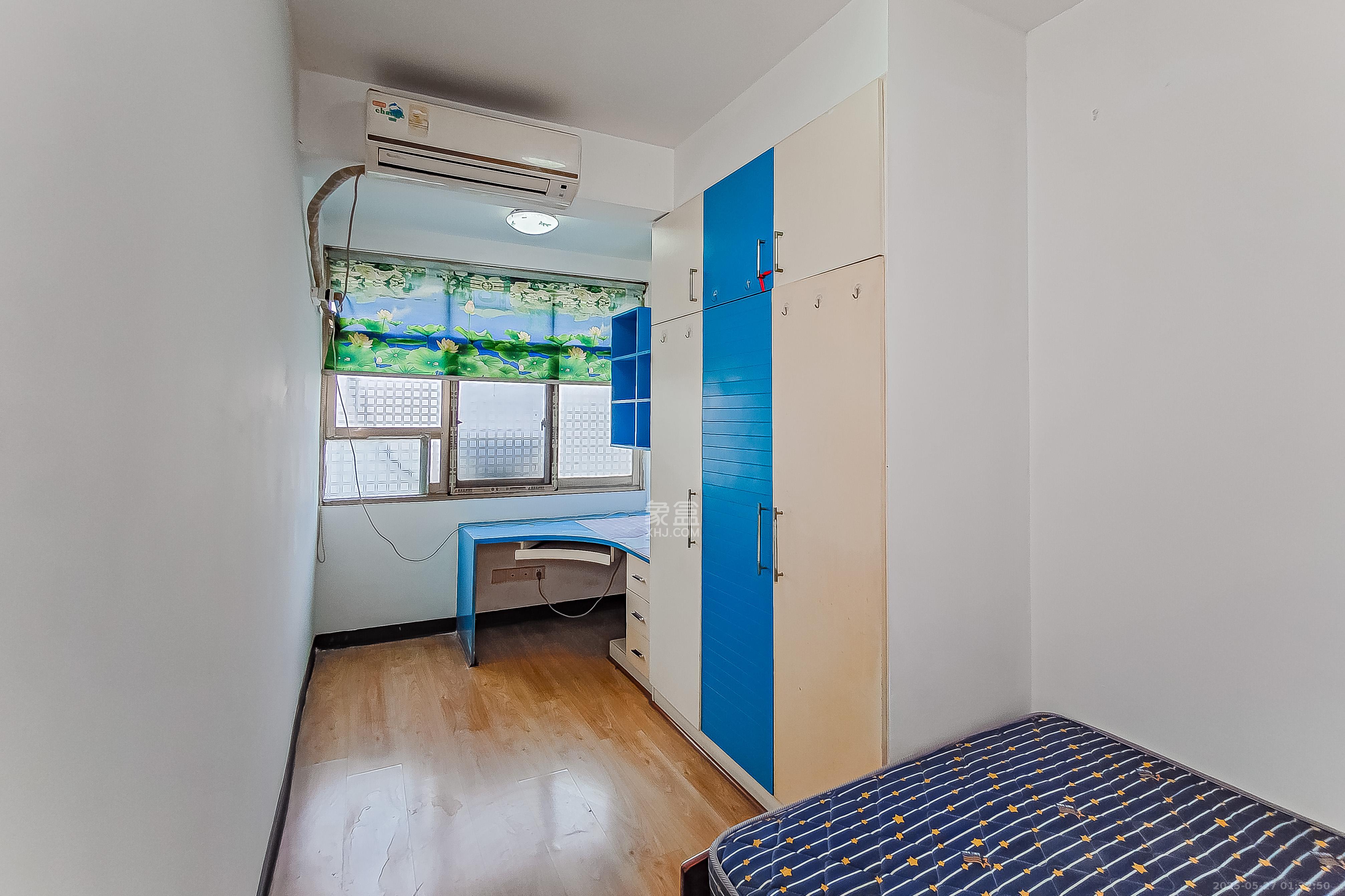 裕农街散盘 3室1厅1卫 50.0万 裕农街散盘 3室1厅1卫 50.0万卧室