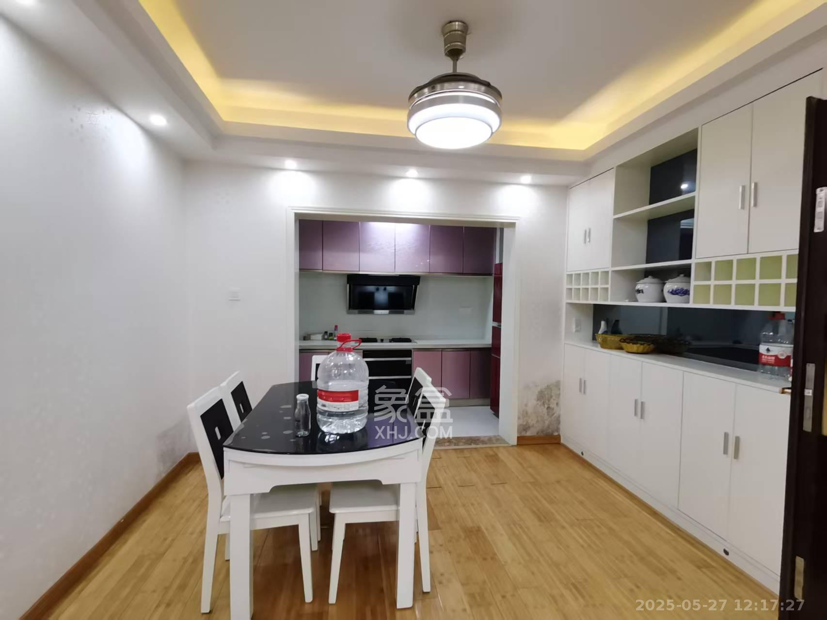 中海梅溪湖壹号  3室2厅1卫    2700.0元/月 中海梅溪湖壹号  3室2厅1卫    2700.0元/月室内图