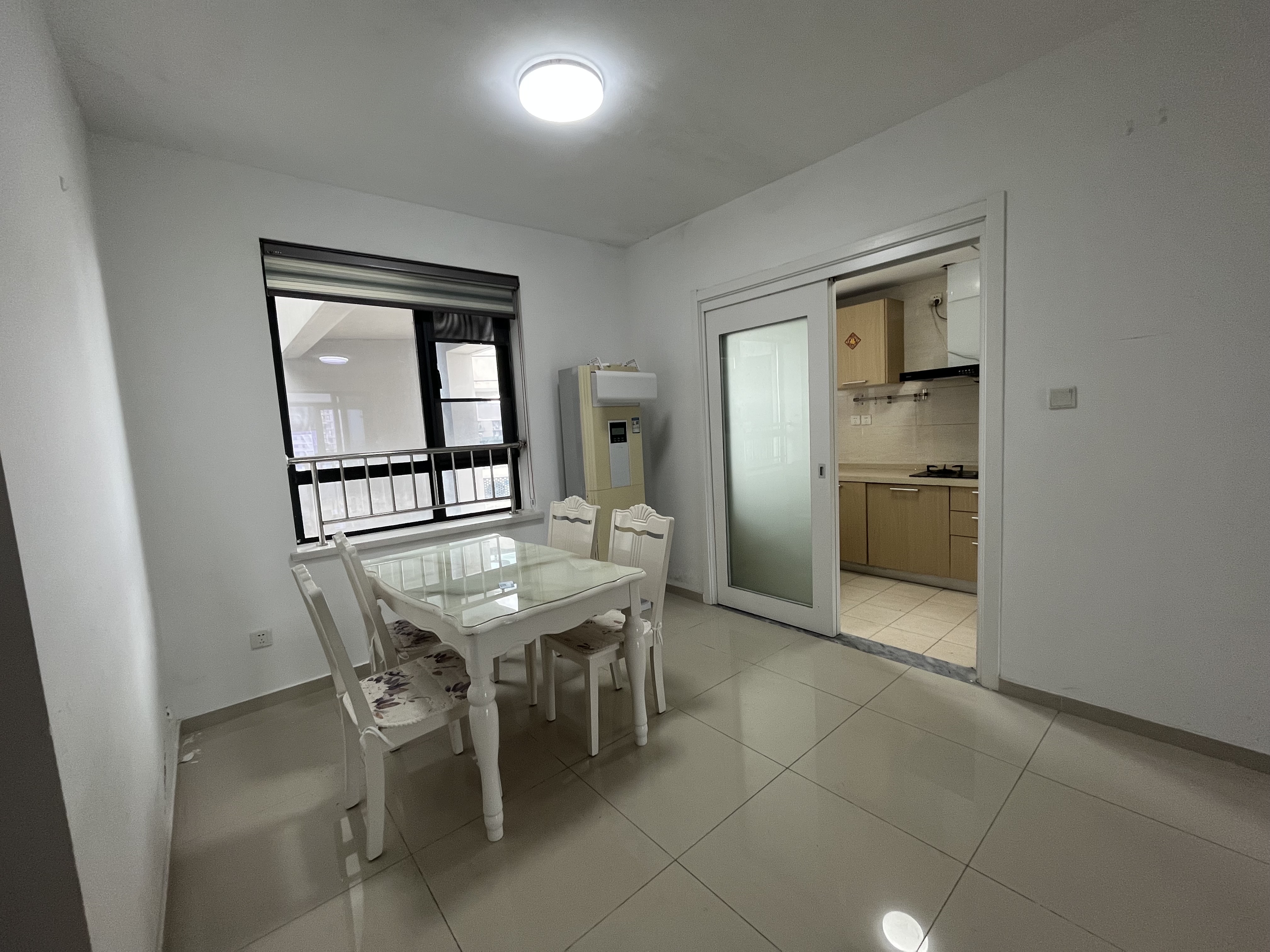 天地凤凰城 3室2厅1卫 3200.00元/月 天地凤凰城 3室2厅1卫 3200.00元/月户型图