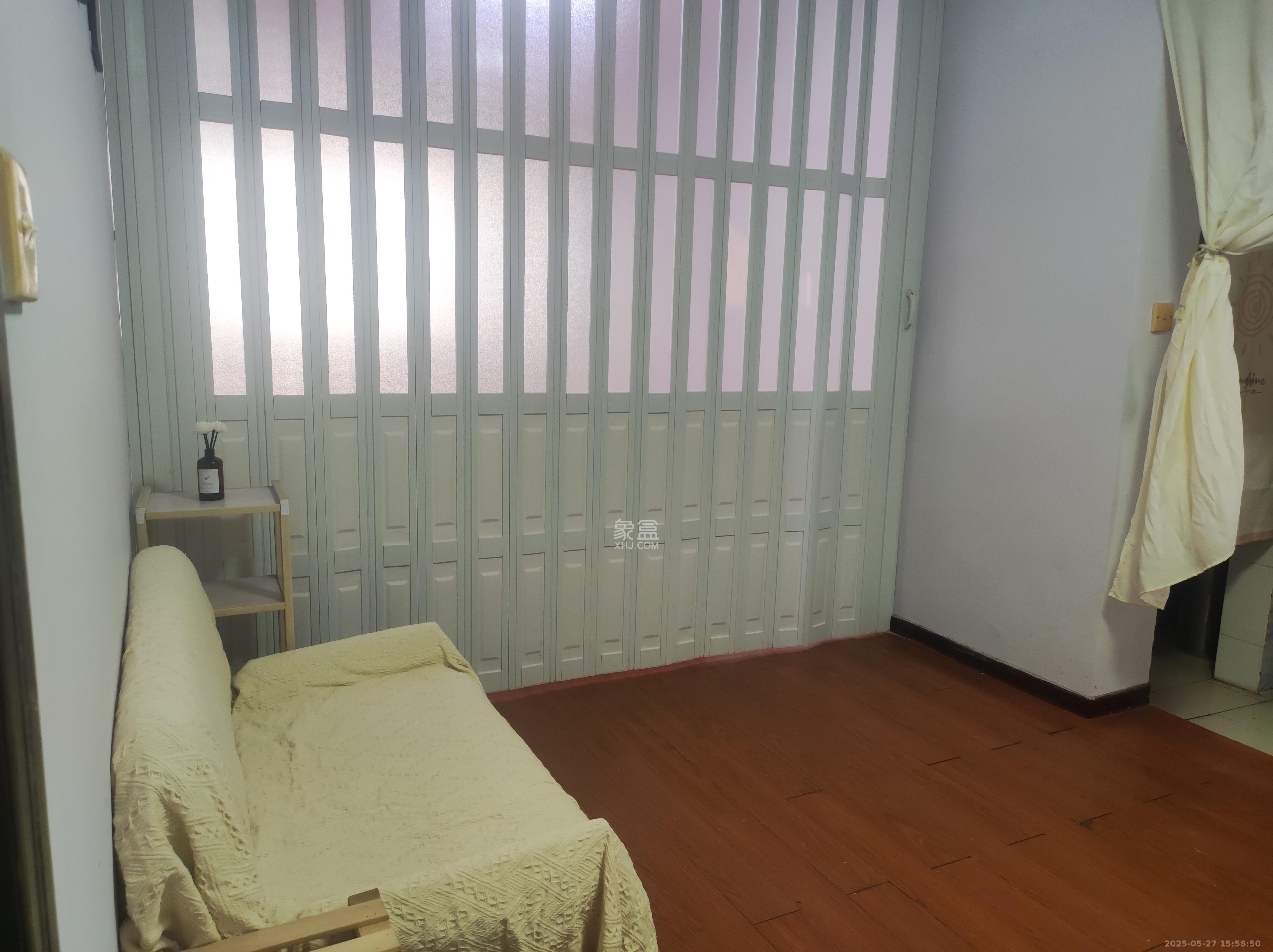御景龙城  1室1厅1卫   1200.00元/月室内图