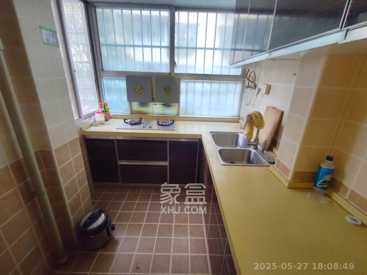 市一医院宿舍  2室1厅1卫   1800.00元/月室内图