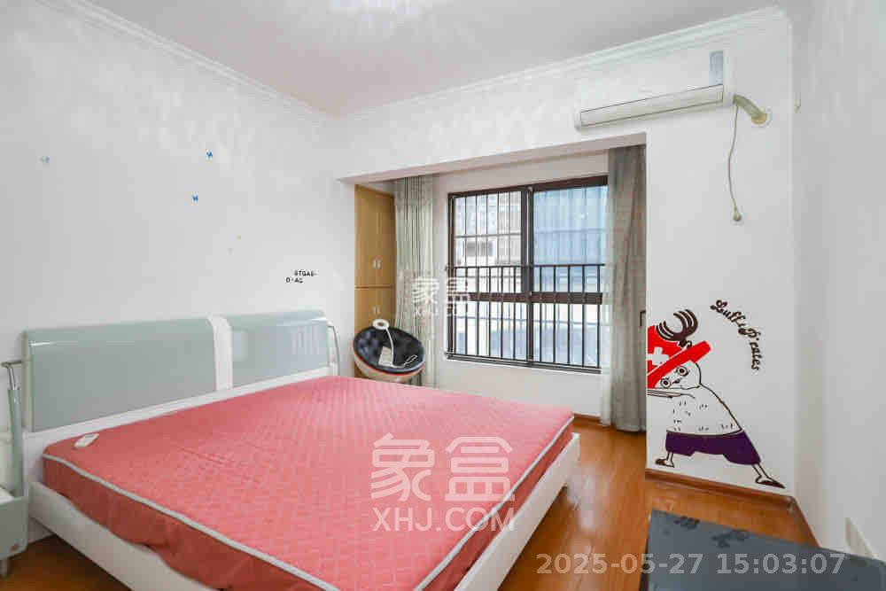 绿地中央广场  3室2厅2卫   3000.00元/月室内图