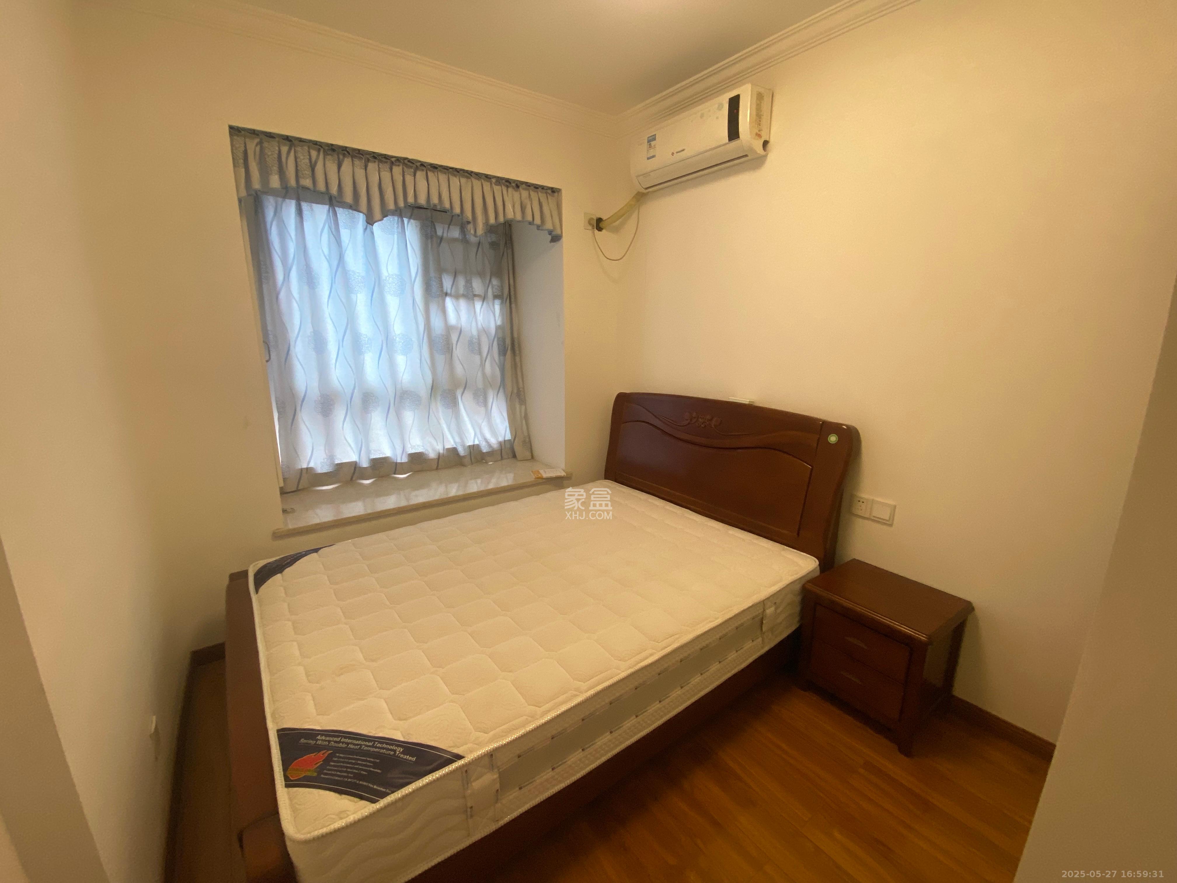 山语城二期  3室1厅1卫    1500.0元/月室内图