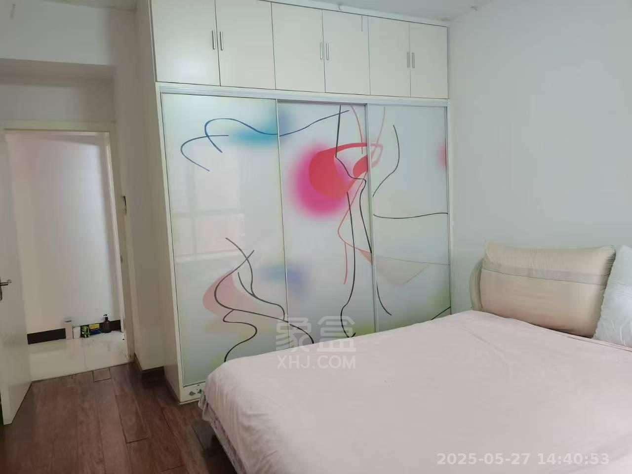 庐山恋  2室1厅1卫    1500.0元/月室内图