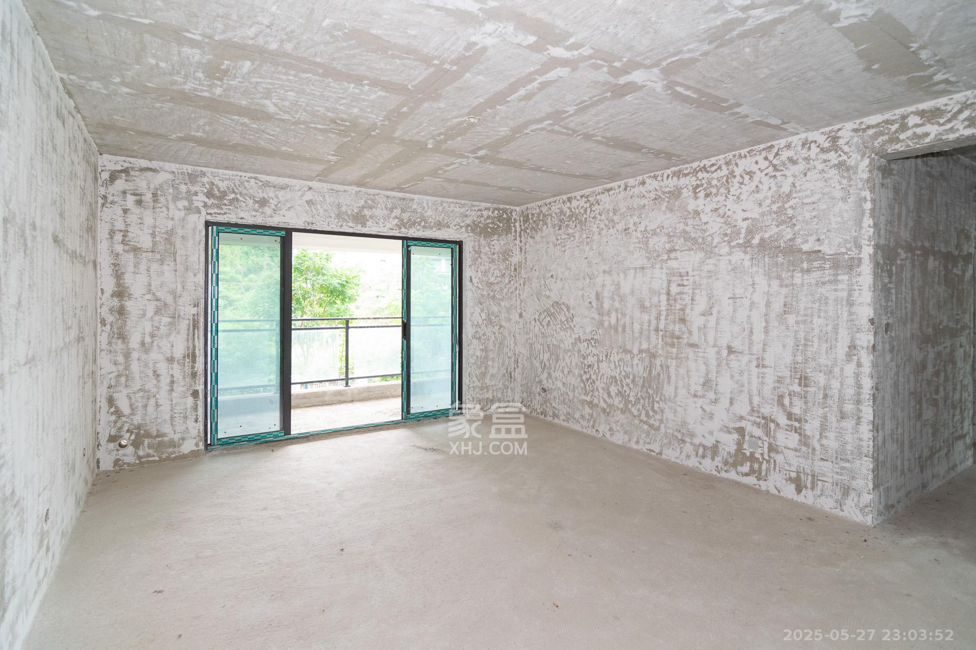 润和谷山郡(悦禧山庄水榭花都) 5室2厅2卫 160.0万 润和谷山郡(悦禧山庄水榭花都) 5室2厅2卫 160.0万客厅