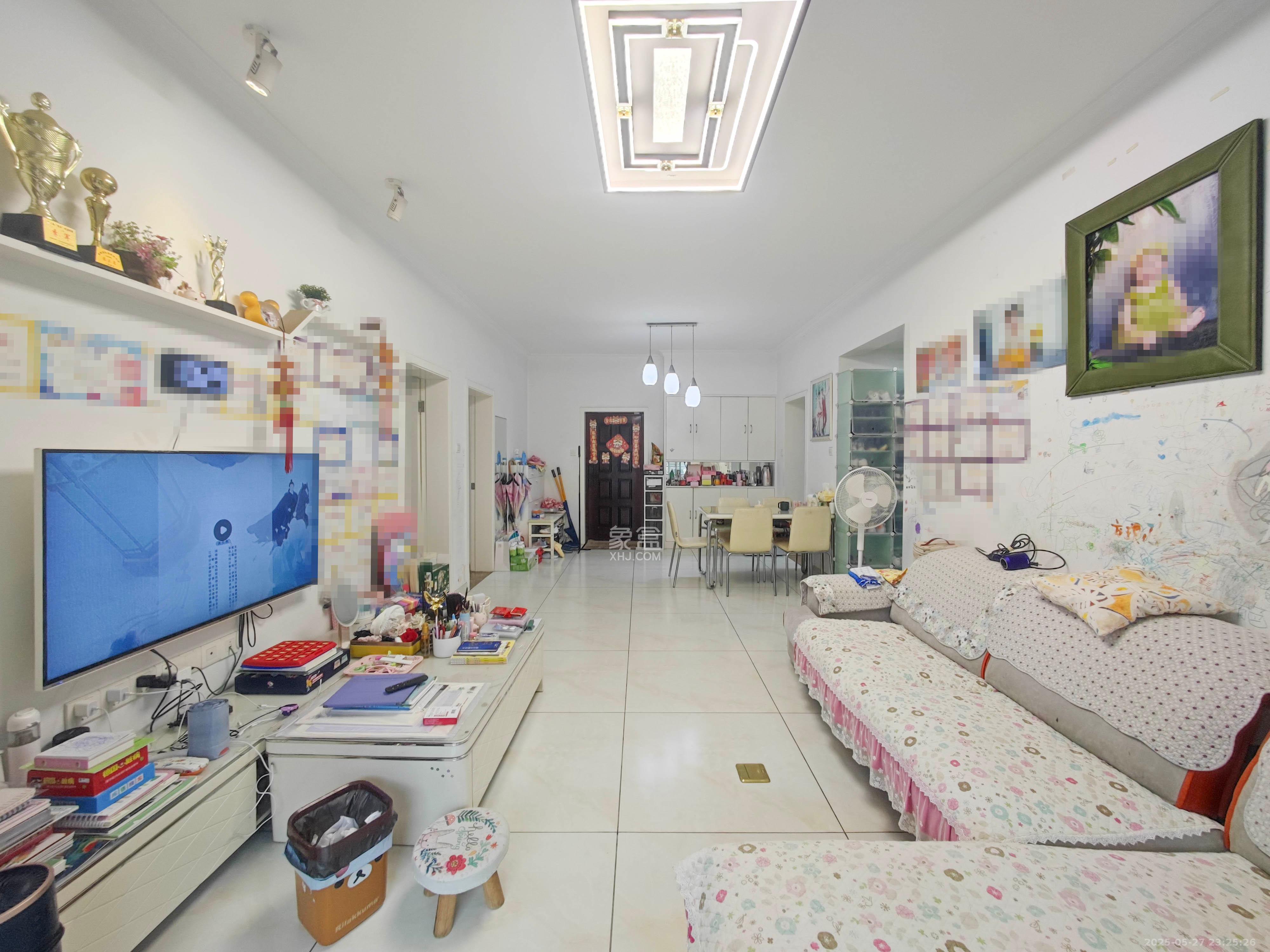 湘府十城(汇财御景湾新寓,汇财国际) 3室2厅2卫 98.0万 湘府十城(汇财御景湾新寓,汇财国际) 3室2厅2卫 98.0万客厅