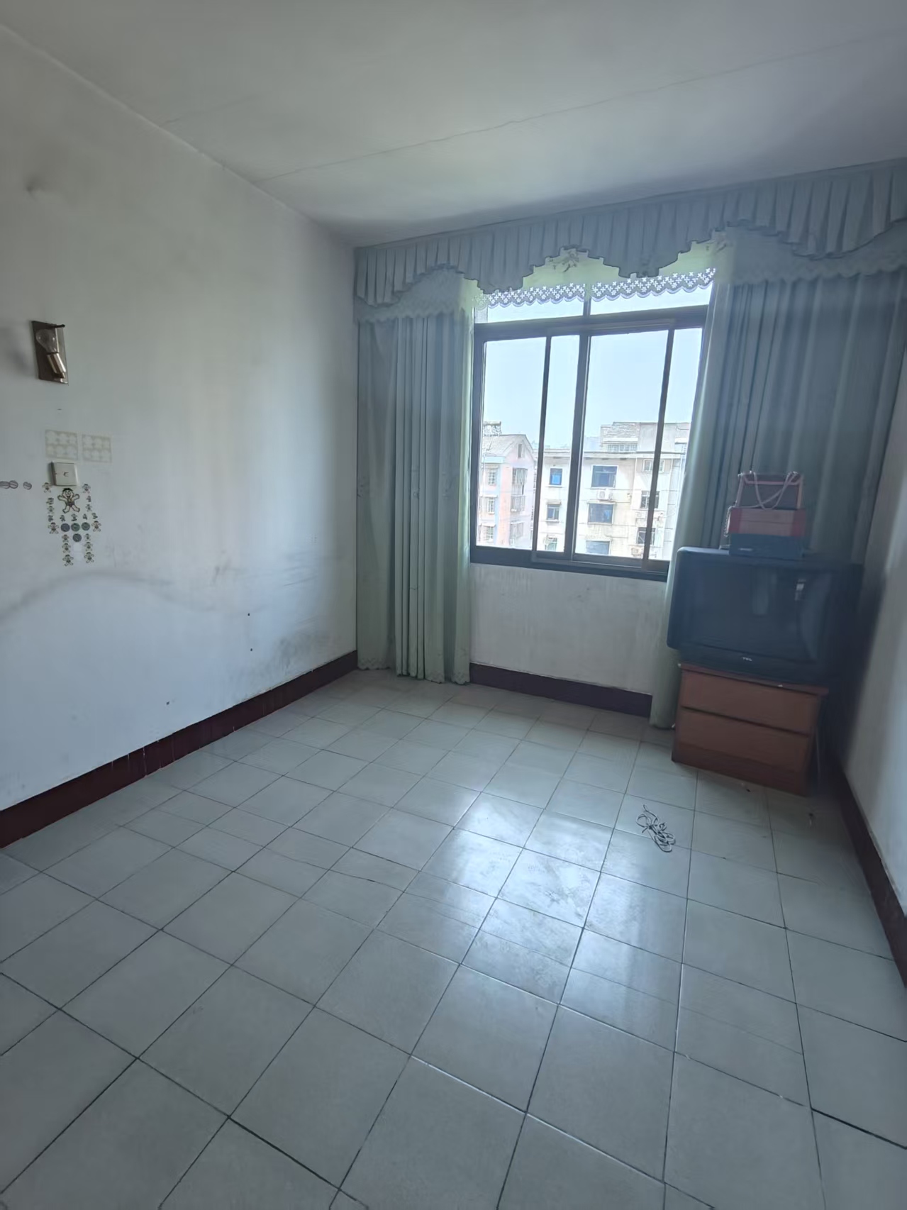 赫山社区建设银行家属区 3室2厅1卫 500.0元/月 赫山社区建设银行家属区 3室2厅1卫 500.0元/月室内图