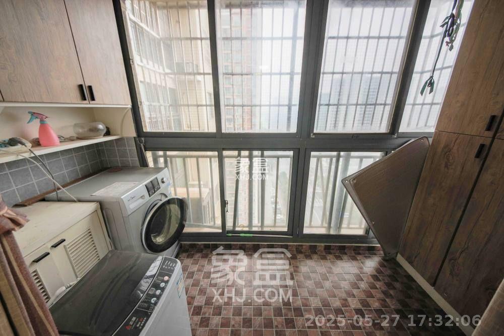 童话里  3室1厅1卫   2200.00元/月室内图