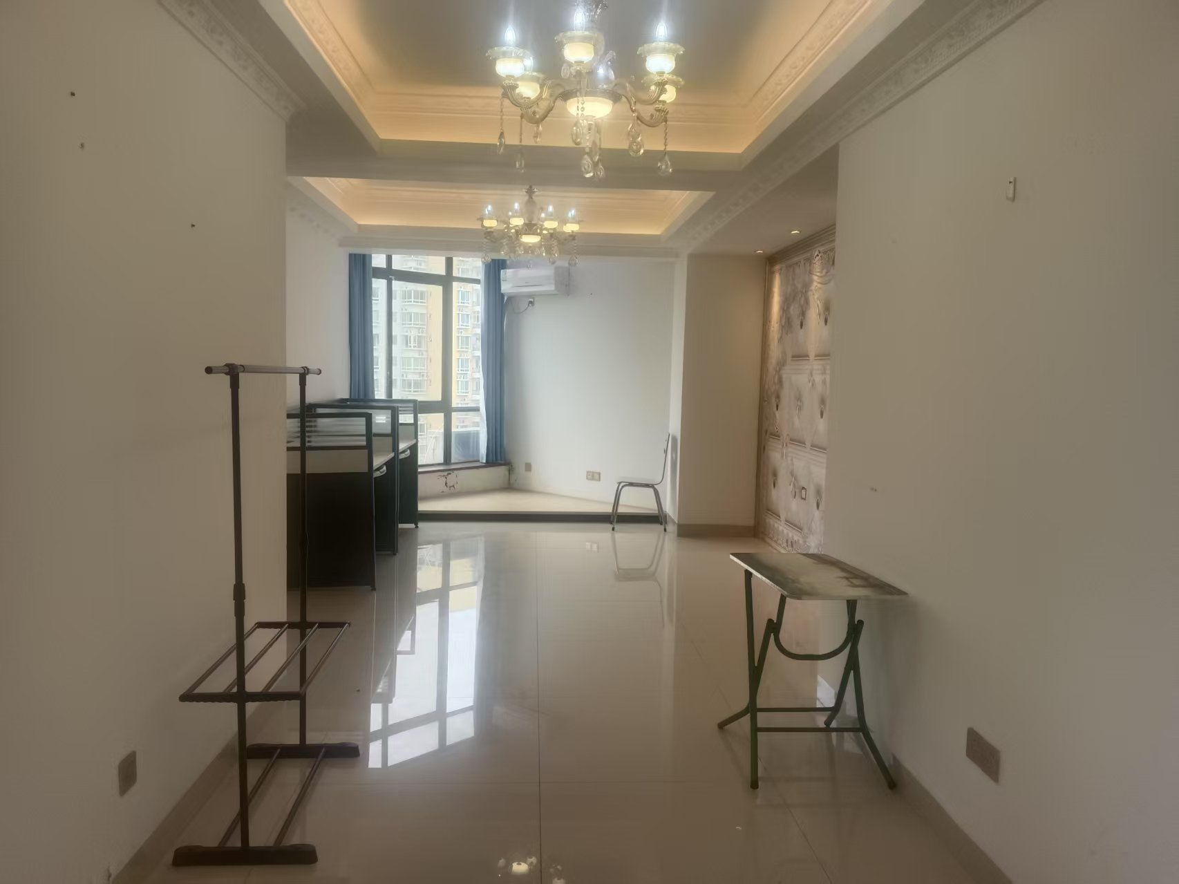 世贸中心 3室2厅1卫 3200.0元/月 世贸中心 3室2厅1卫 3200.0元/月室内图